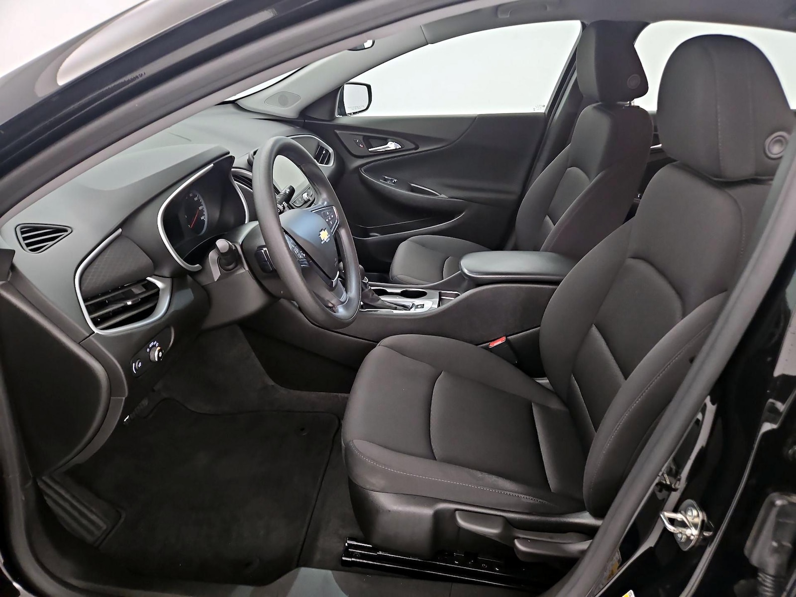 2023 Chevrolet Malibu 1LS - Photo 12