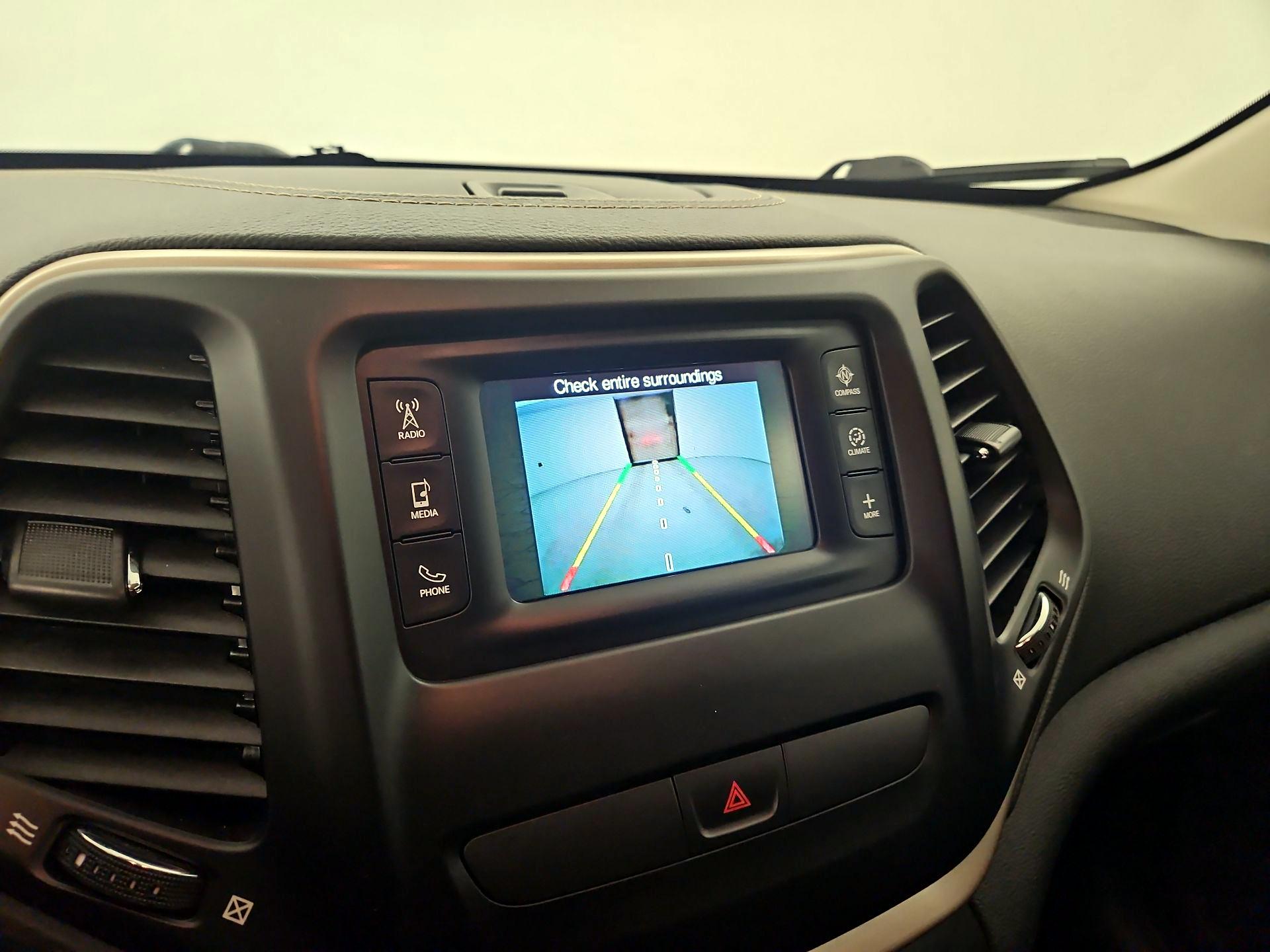 Thumbnail: 2015 Jeep Cherokee - 12