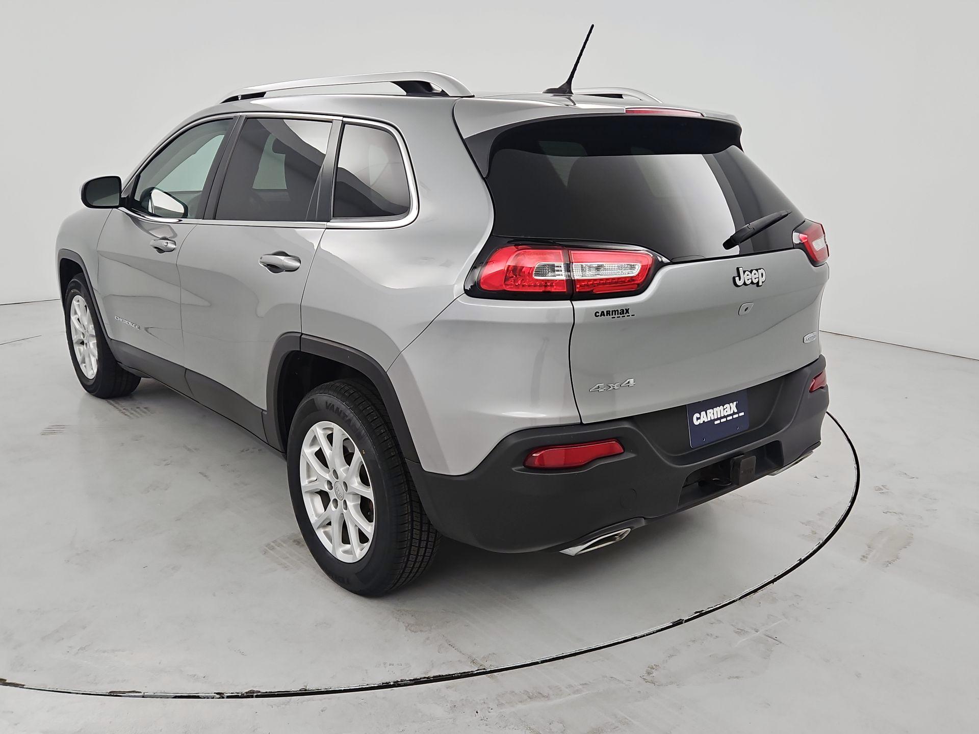 Thumbnail: 2015 Jeep Cherokee - 7