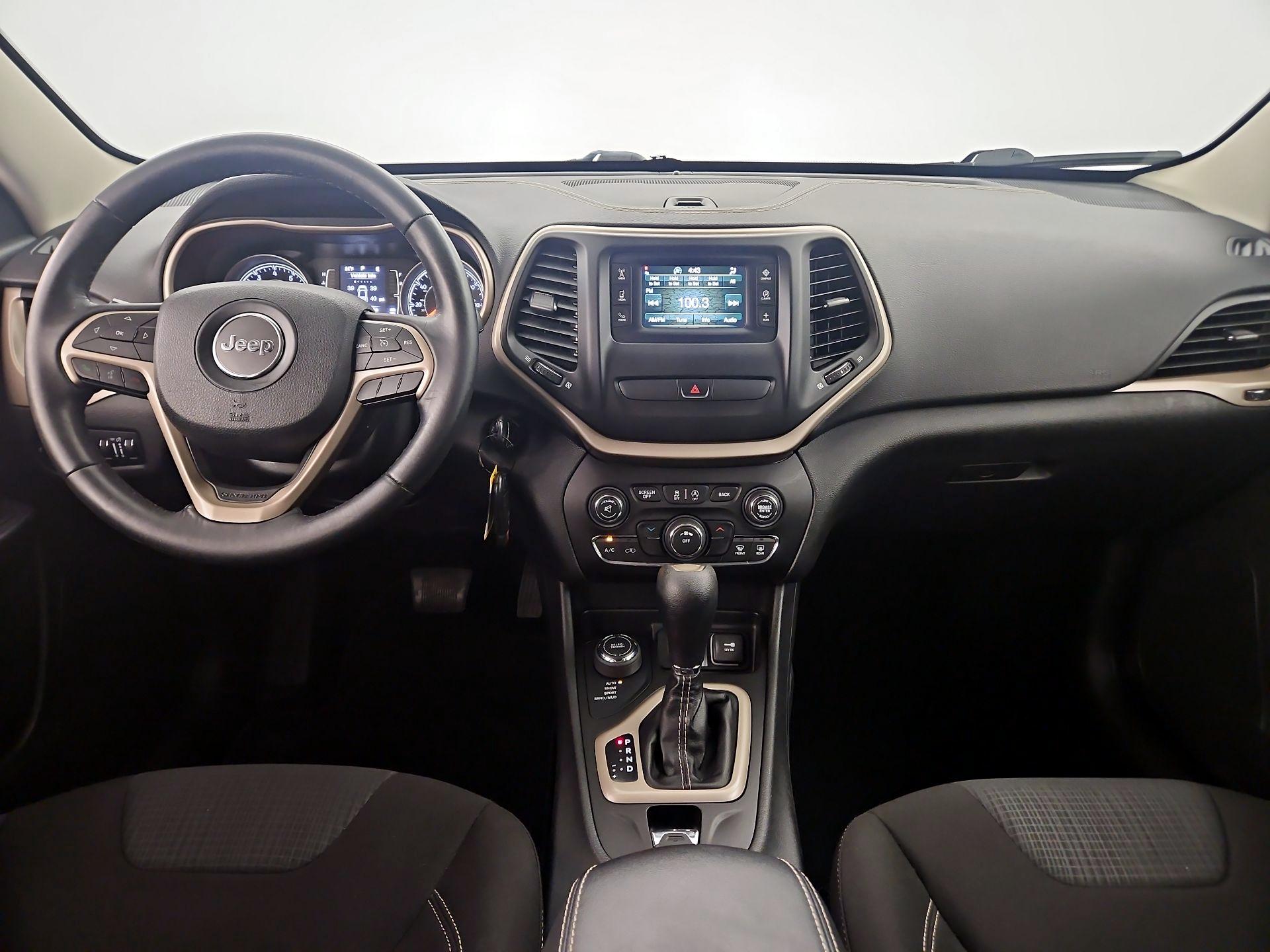 Thumbnail: 2015 Jeep Cherokee - 8