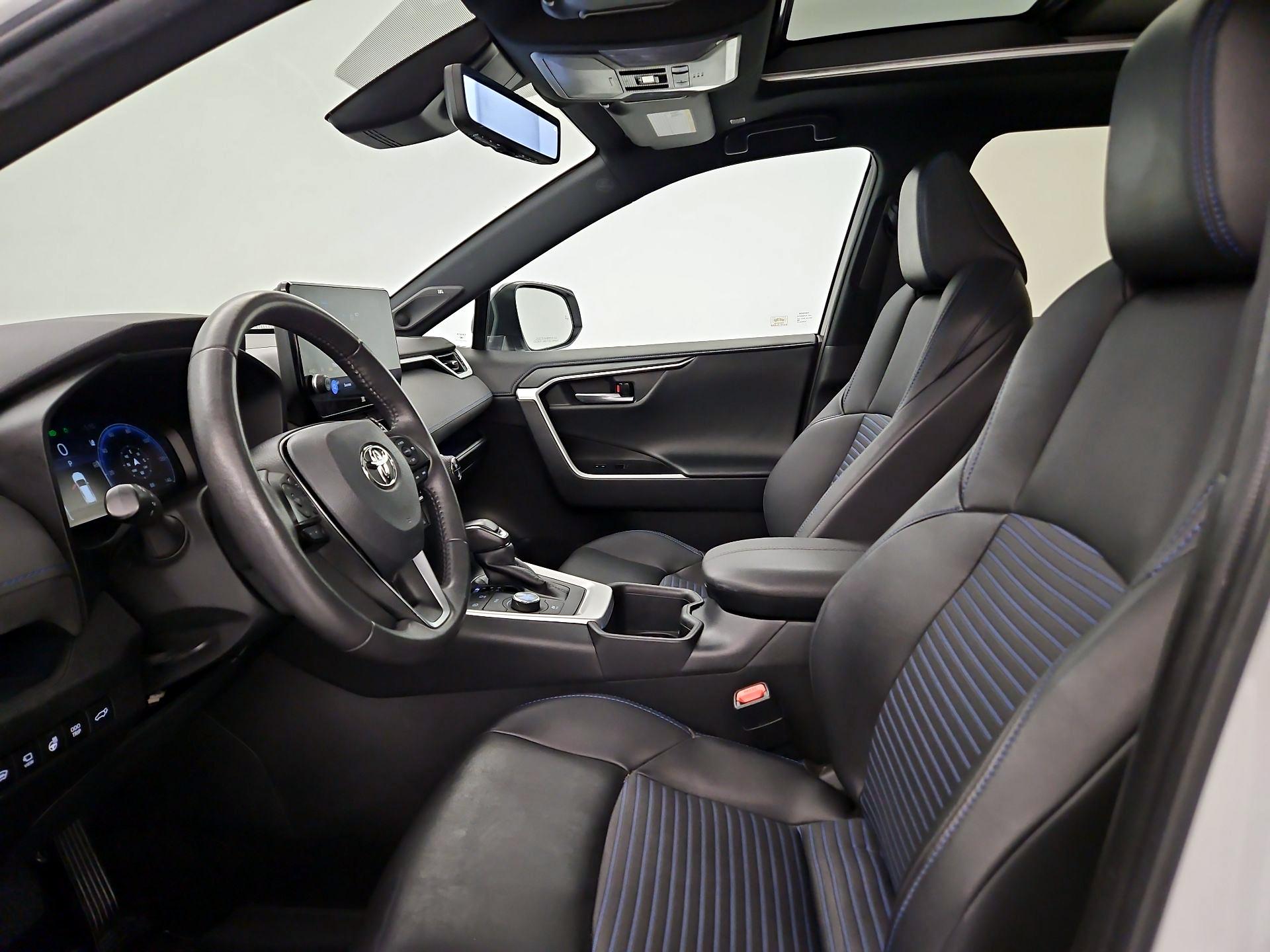 Thumbnail: 2023 Toyota RAV4 - 11