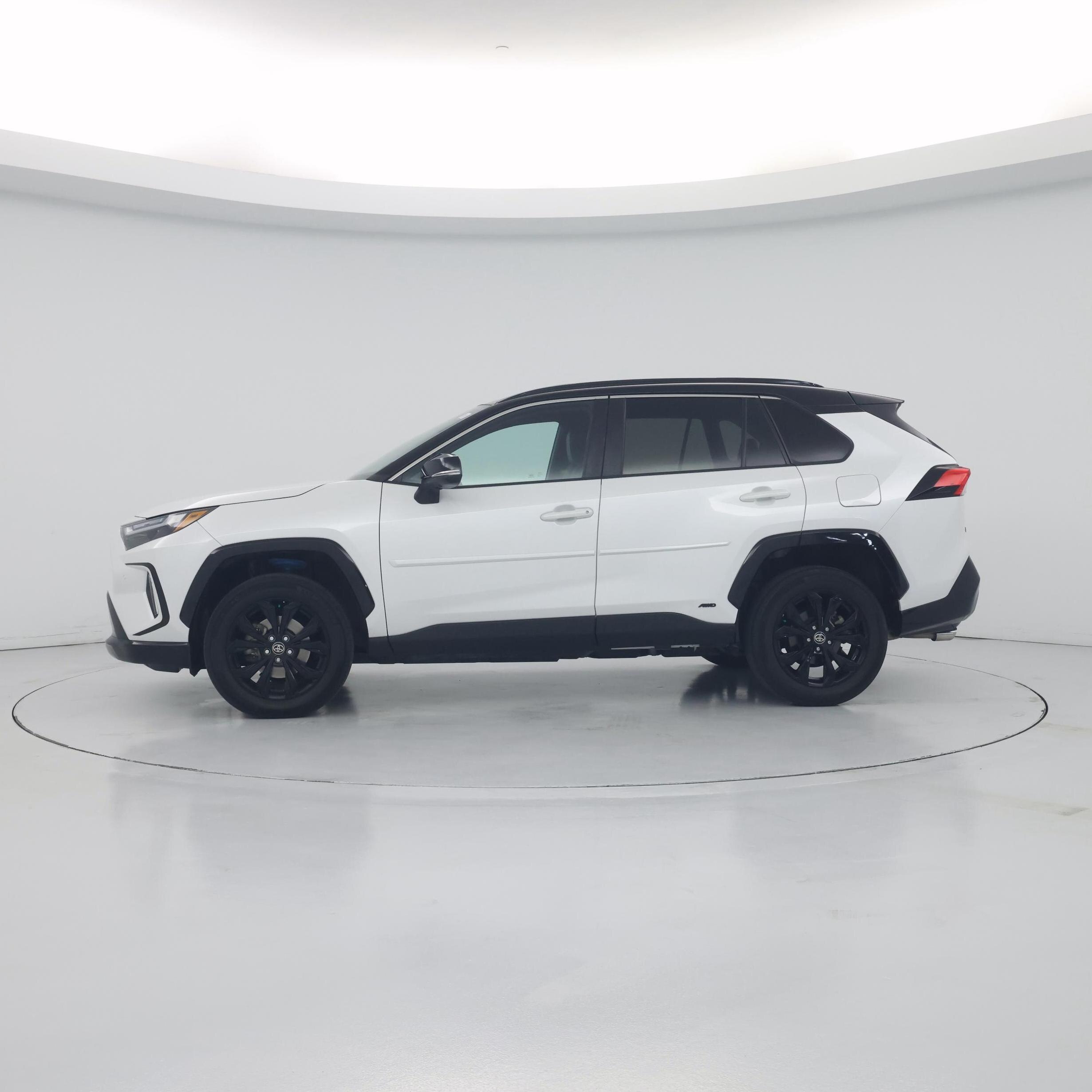 Thumbnail: 2023 Toyota RAV4 - 3