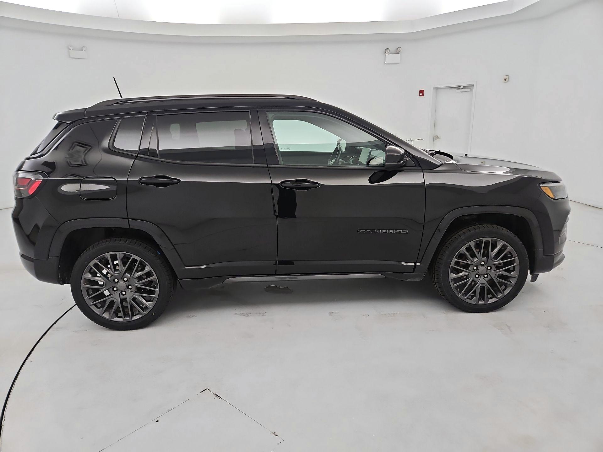 Thumbnail: 2022 Jeep Compass - 4