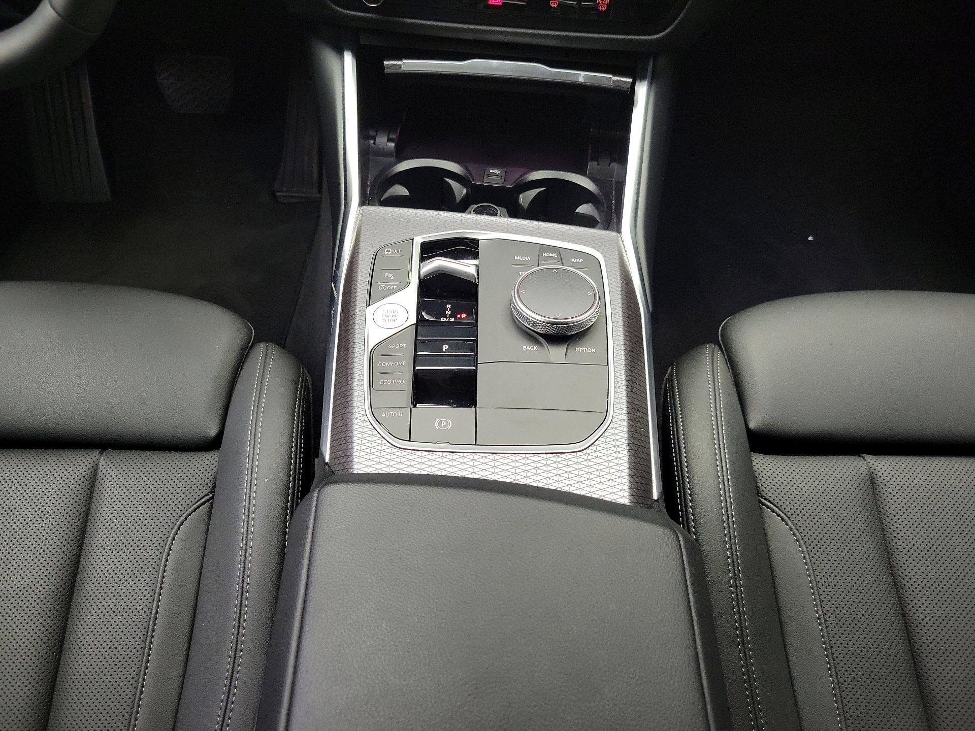 Thumbnail: 2025 BMW 3 Series - 18