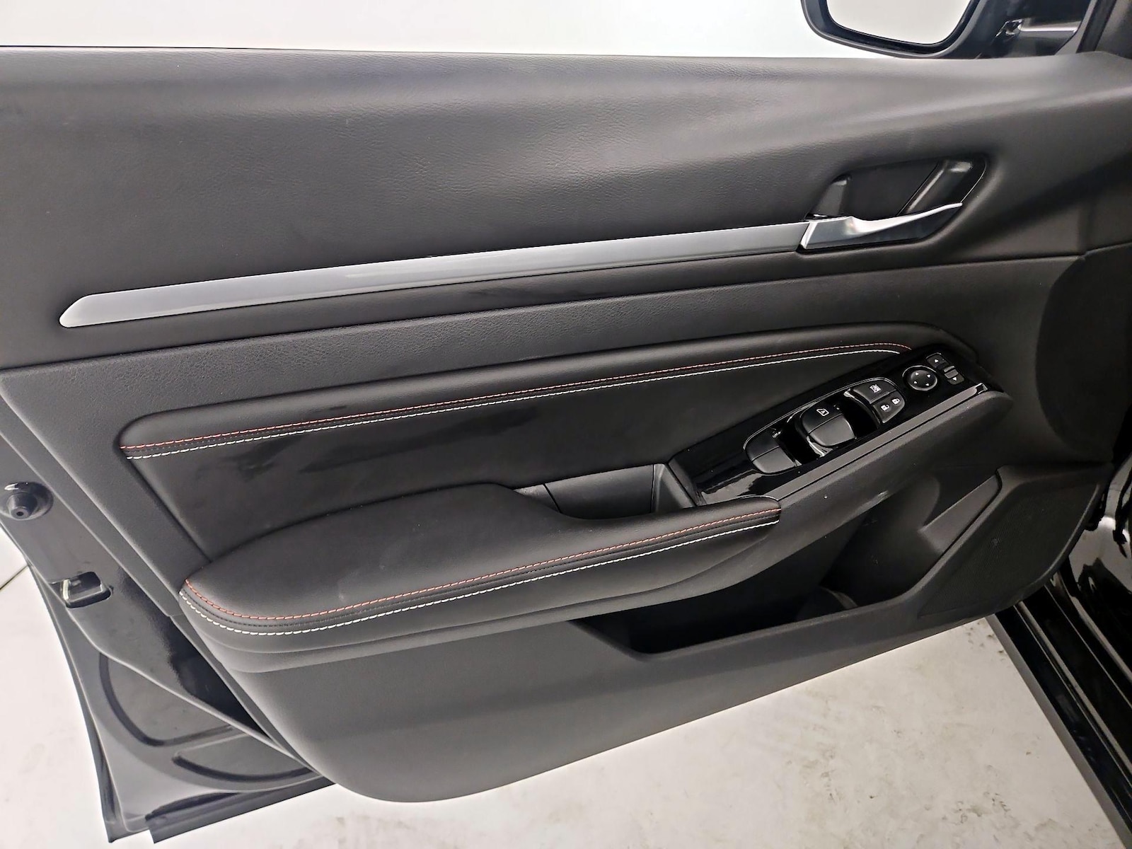 2023 Nissan Altima SR - Photo 11
