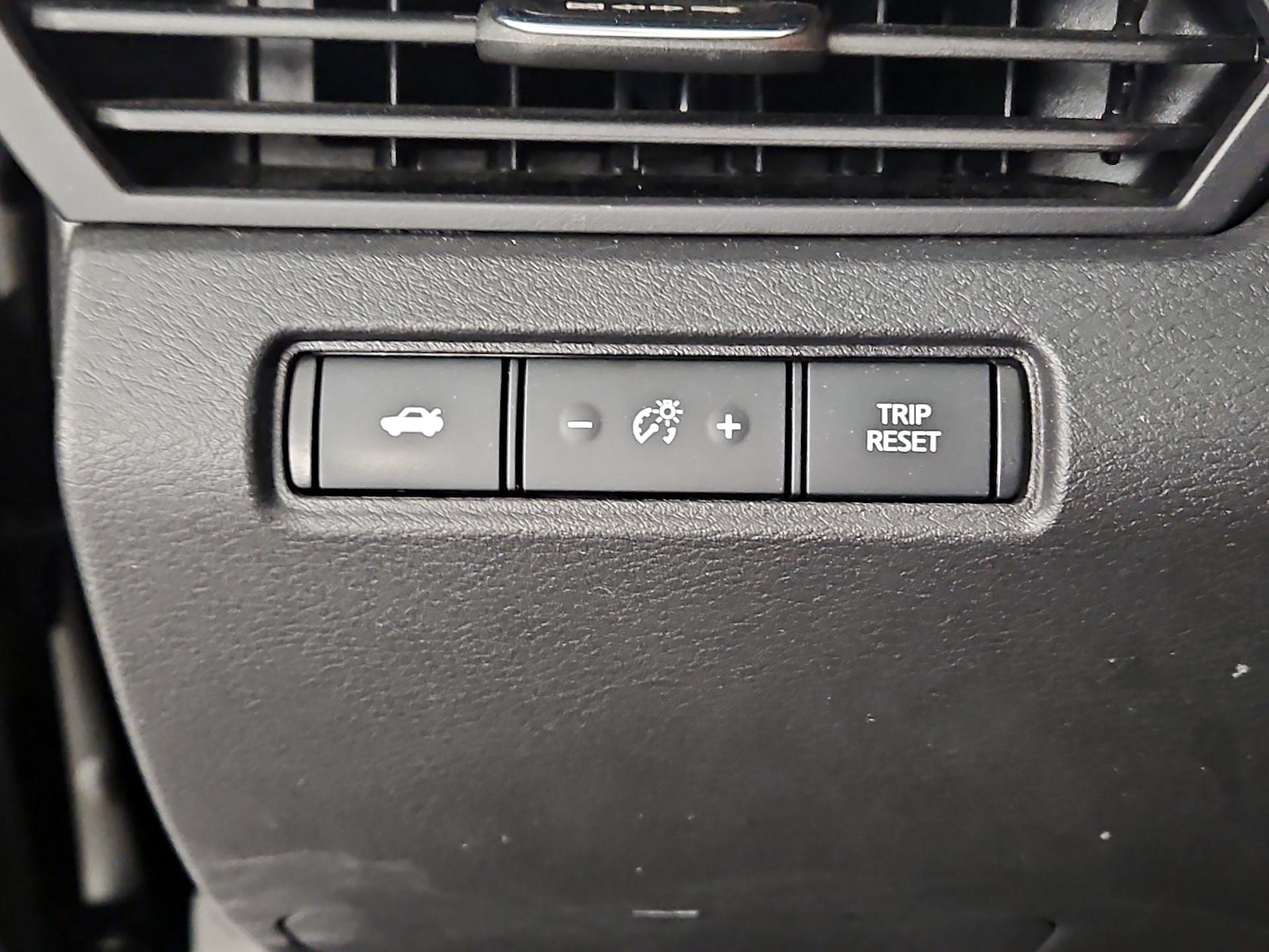 2023 Nissan Altima SR - Photo 12