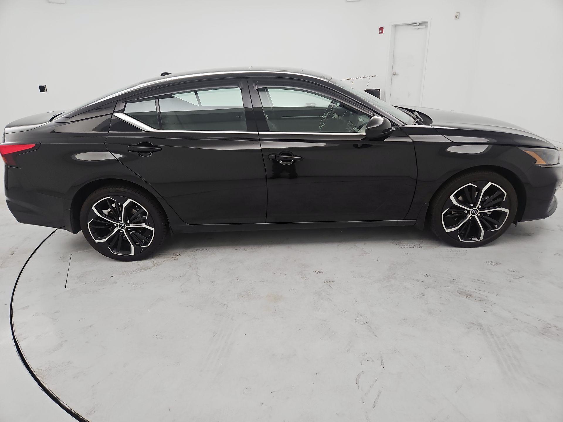 Thumbnail: 2023 Nissan Altima - 4