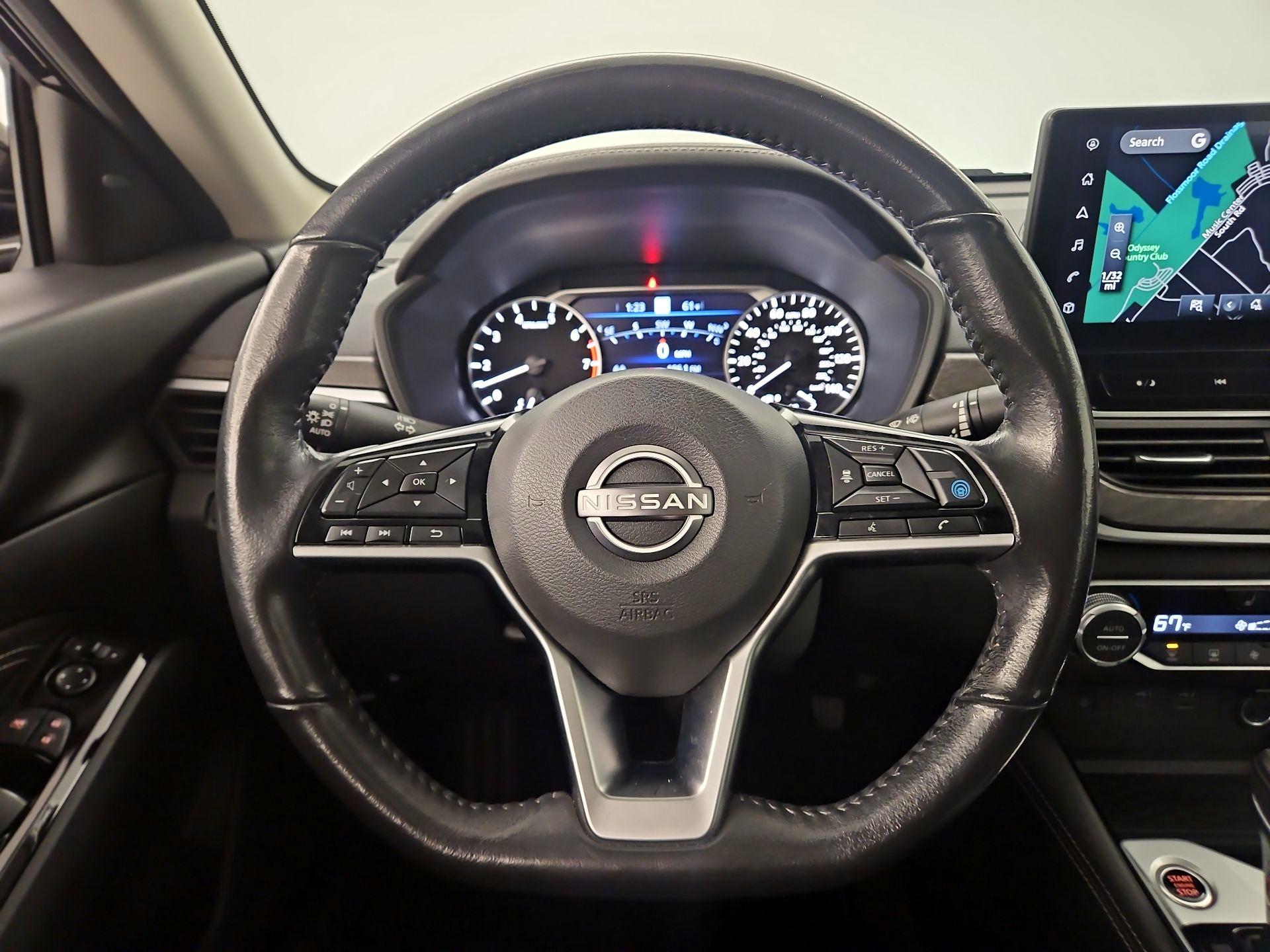 Thumbnail: 2023 Nissan Altima - 10