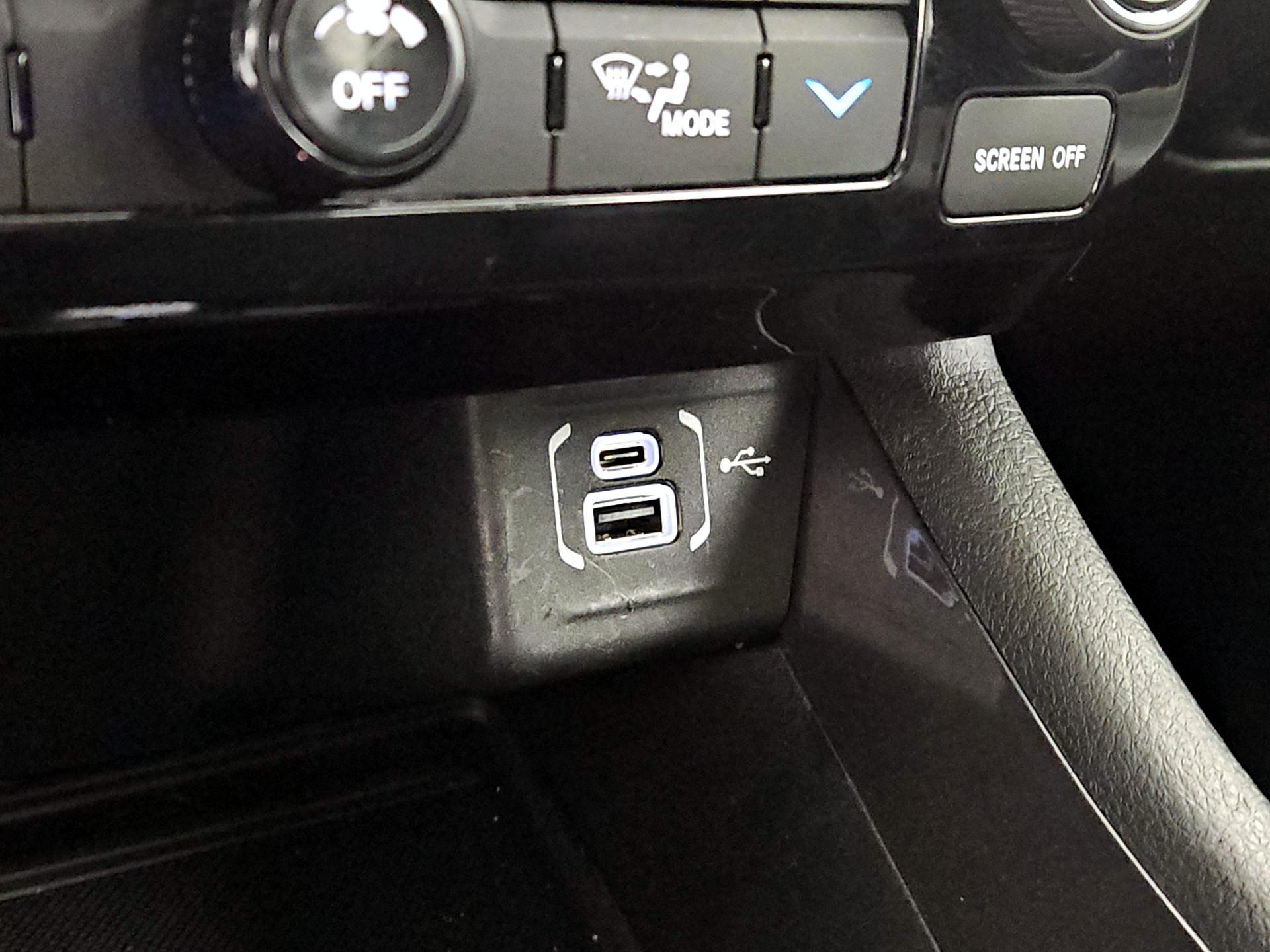 Thumbnail: 2022 Jeep Compass - 18