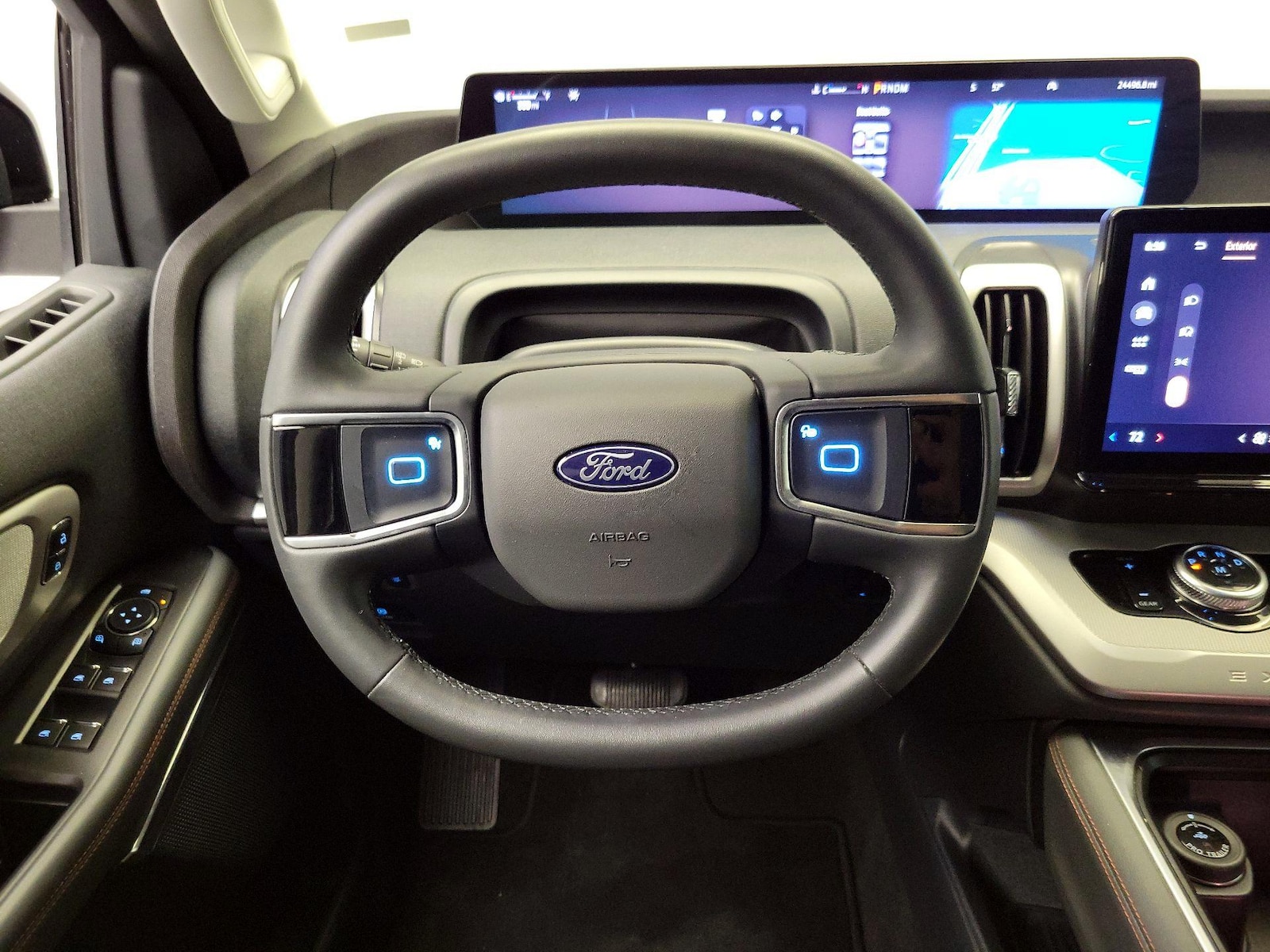 2025 Ford Expedition Active - Photo 11