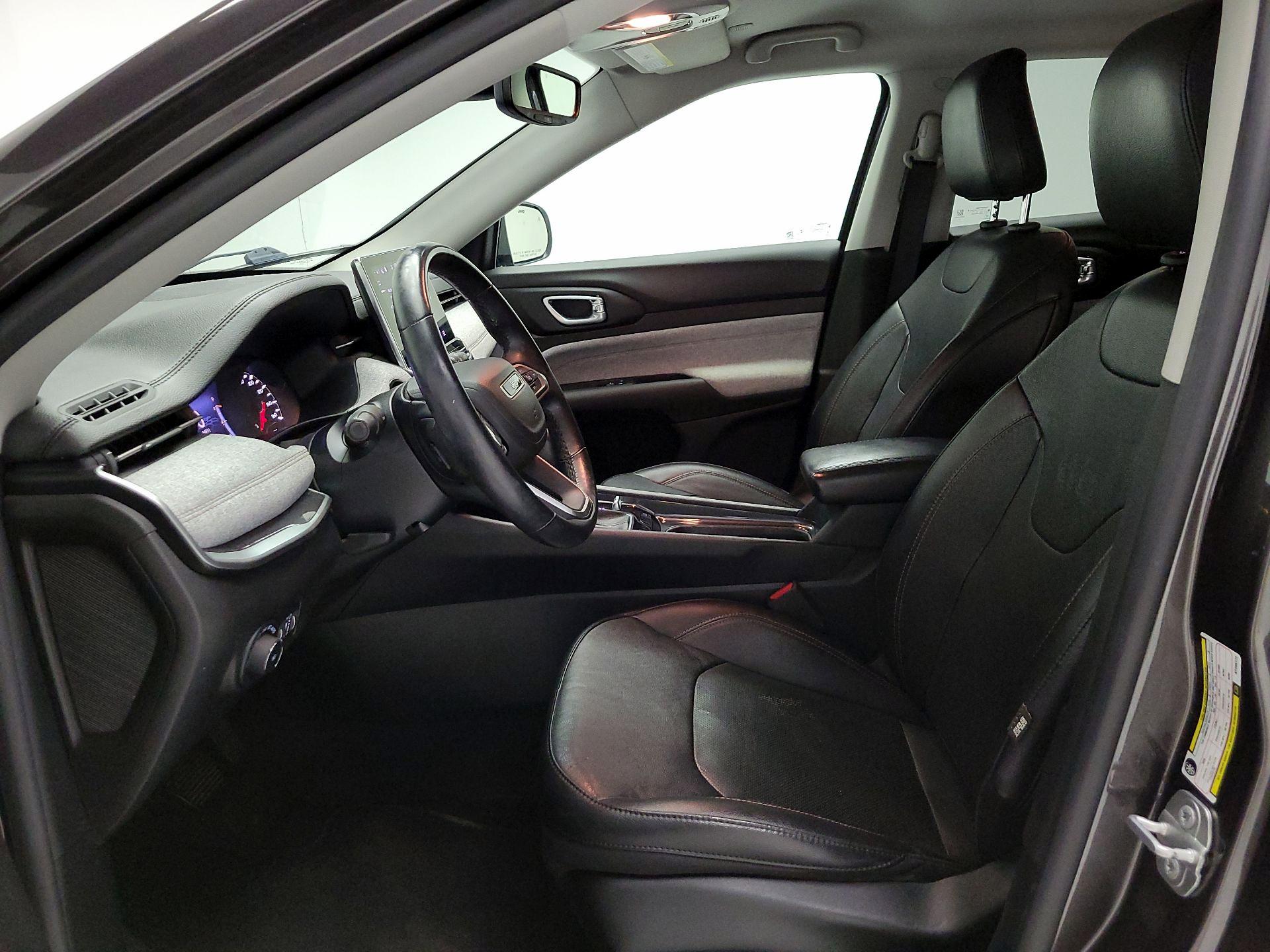 Thumbnail: 2022 Jeep Compass - 11