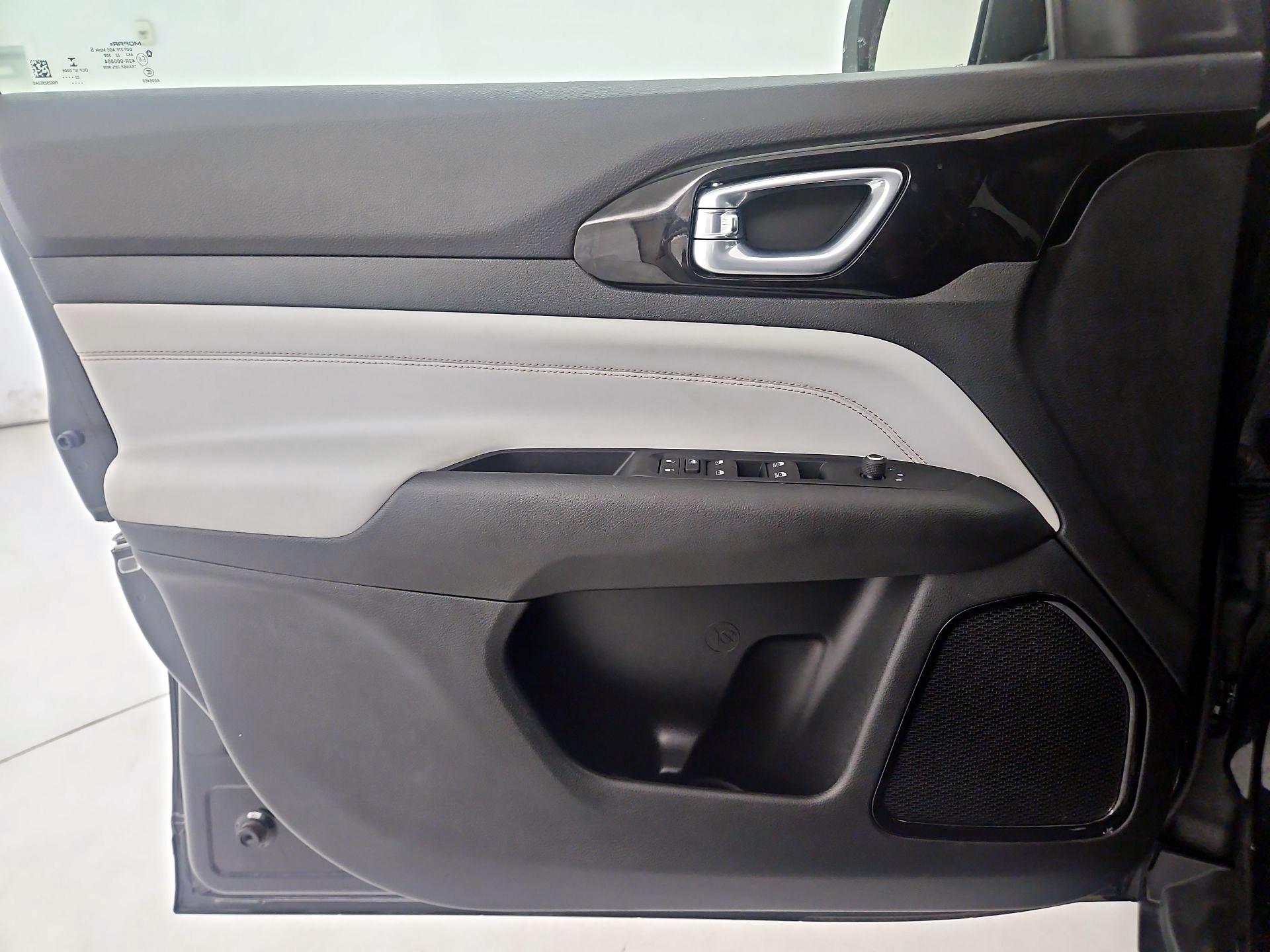 Thumbnail: 2022 Jeep Compass - 12