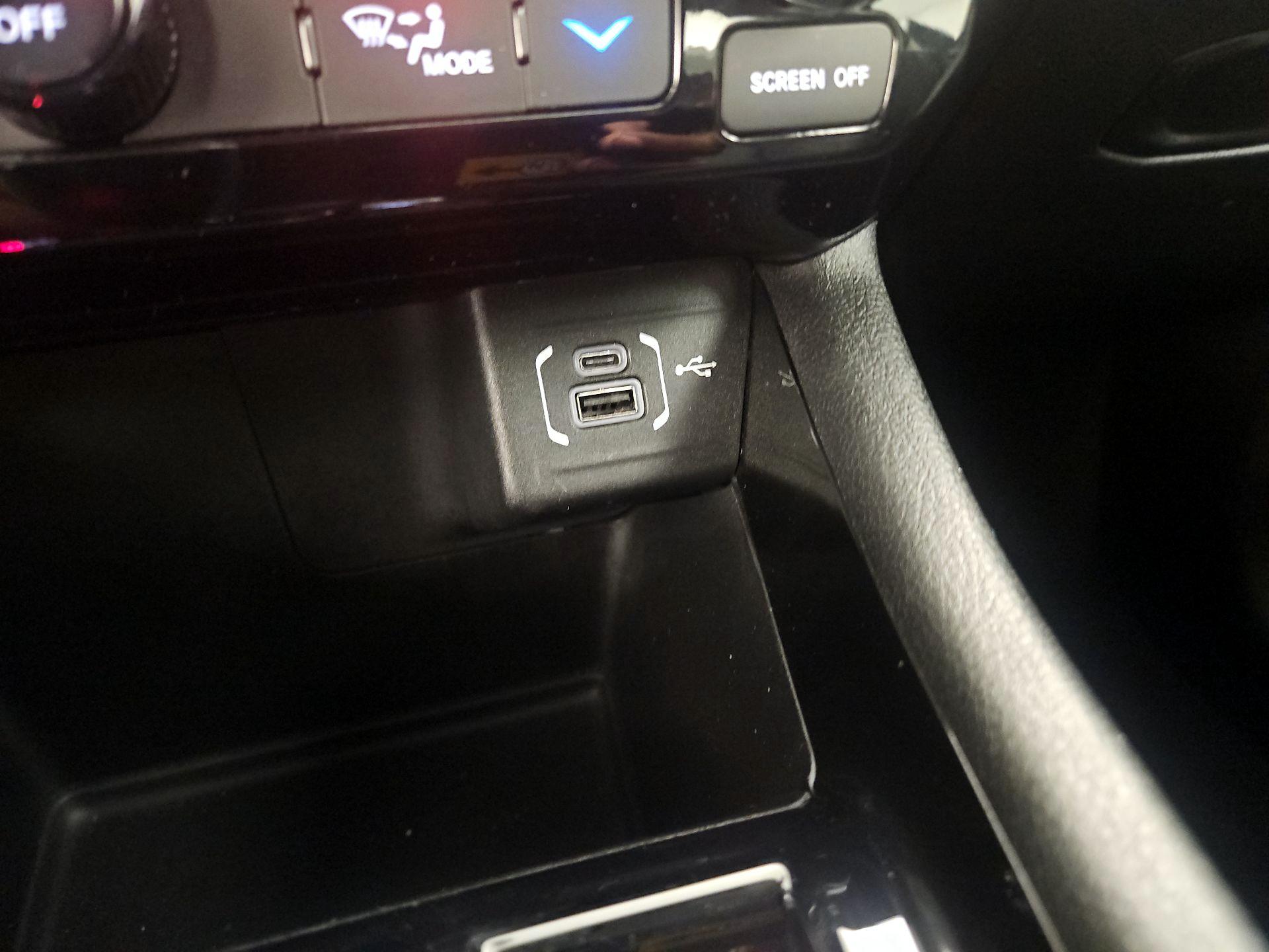 Thumbnail: 2022 Jeep Compass - 18