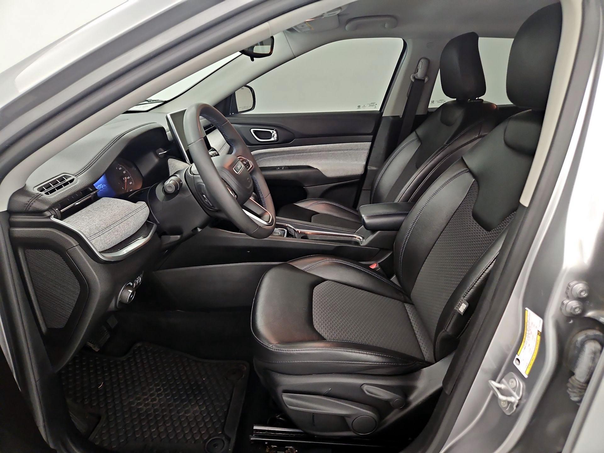 Thumbnail: 2022 Jeep Compass - 11