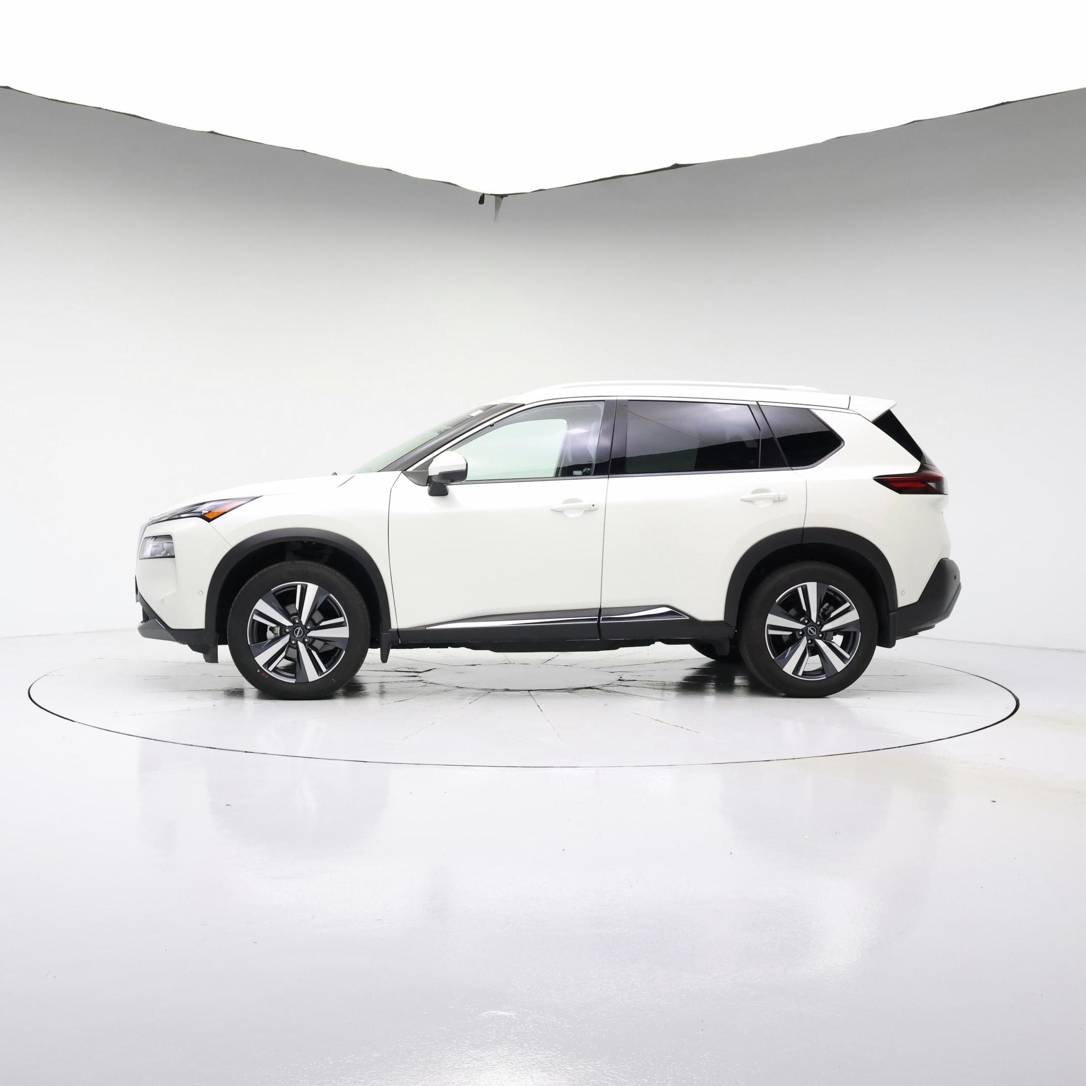 Thumbnail: 2023 Nissan Rogue - 3