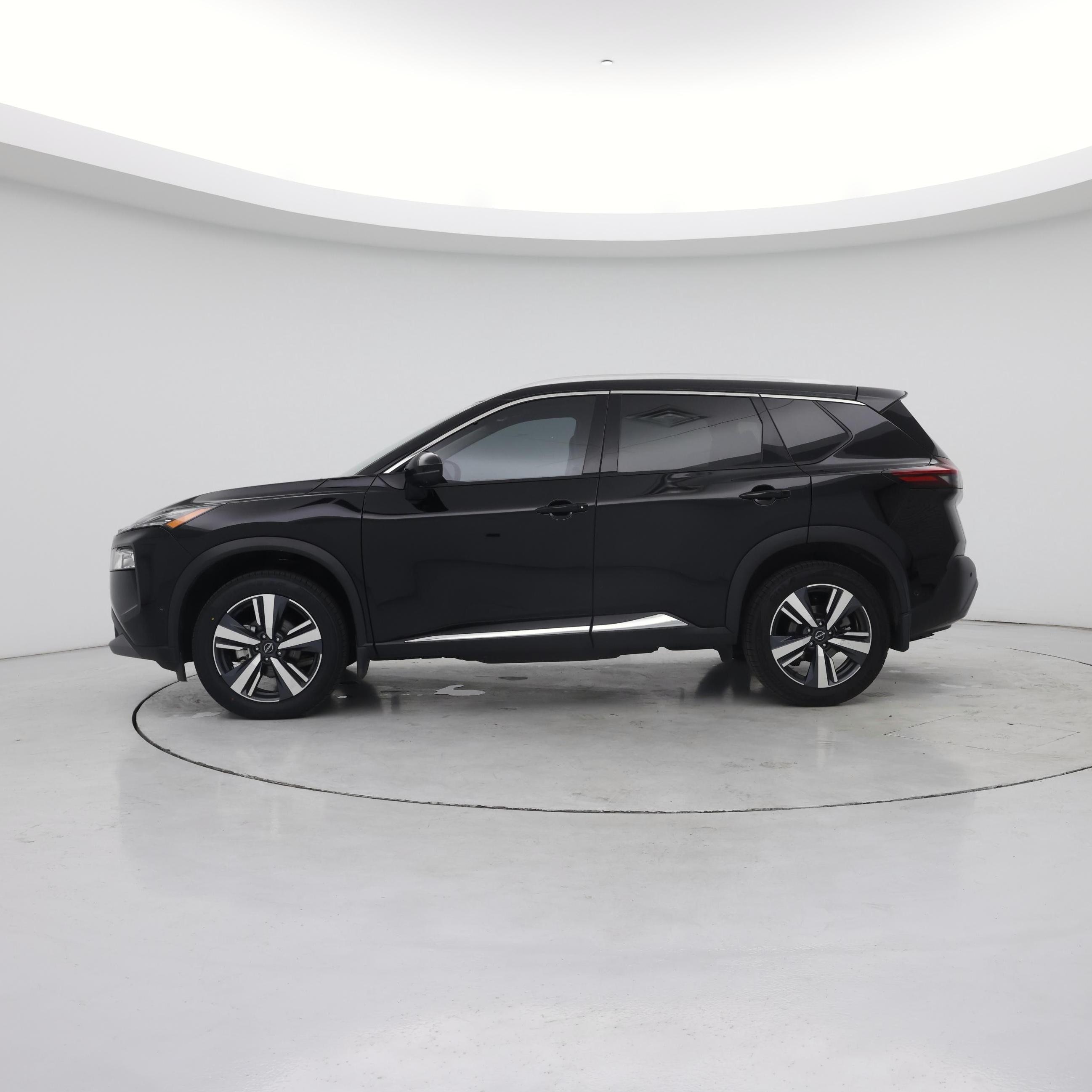 Thumbnail: 2023 Nissan Rogue - 3