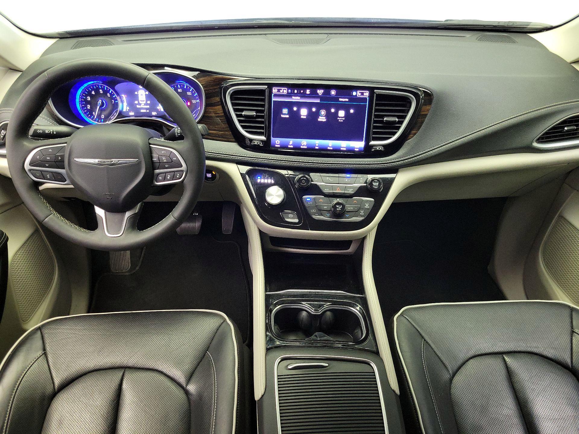 Thumbnail: 2023 Chrysler Pacifica - 9