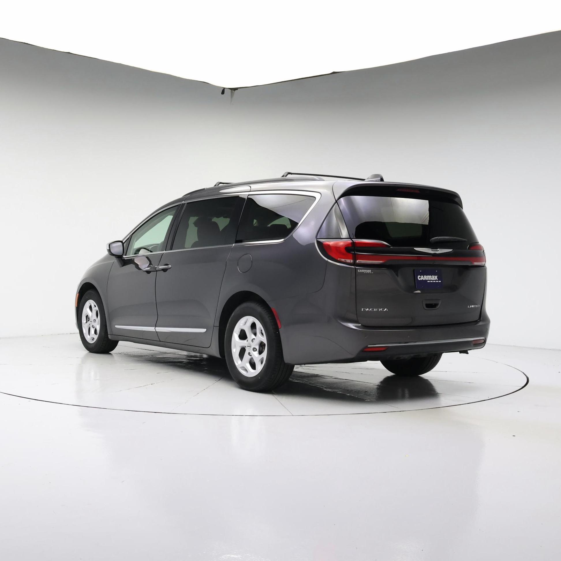 Thumbnail: 2023 Chrysler Pacifica - 2