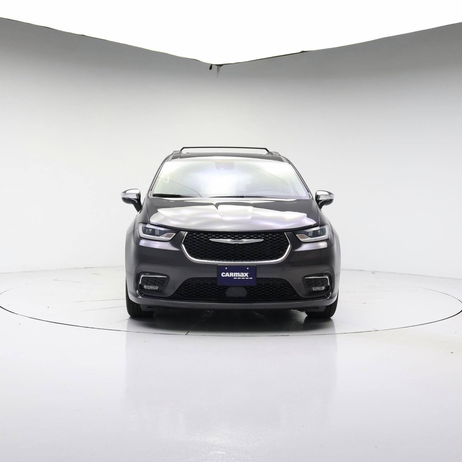 Thumbnail: 2023 Chrysler Pacifica - 5