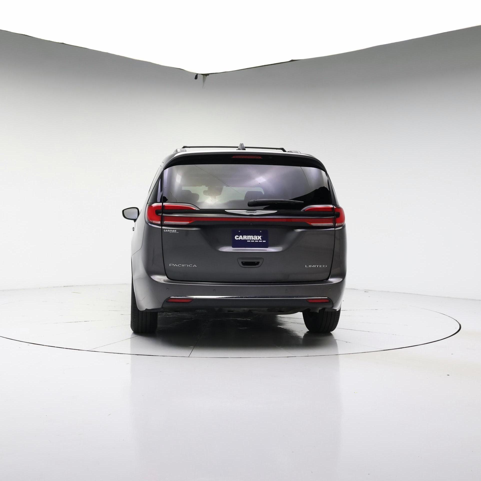 Thumbnail: 2023 Chrysler Pacifica - 6