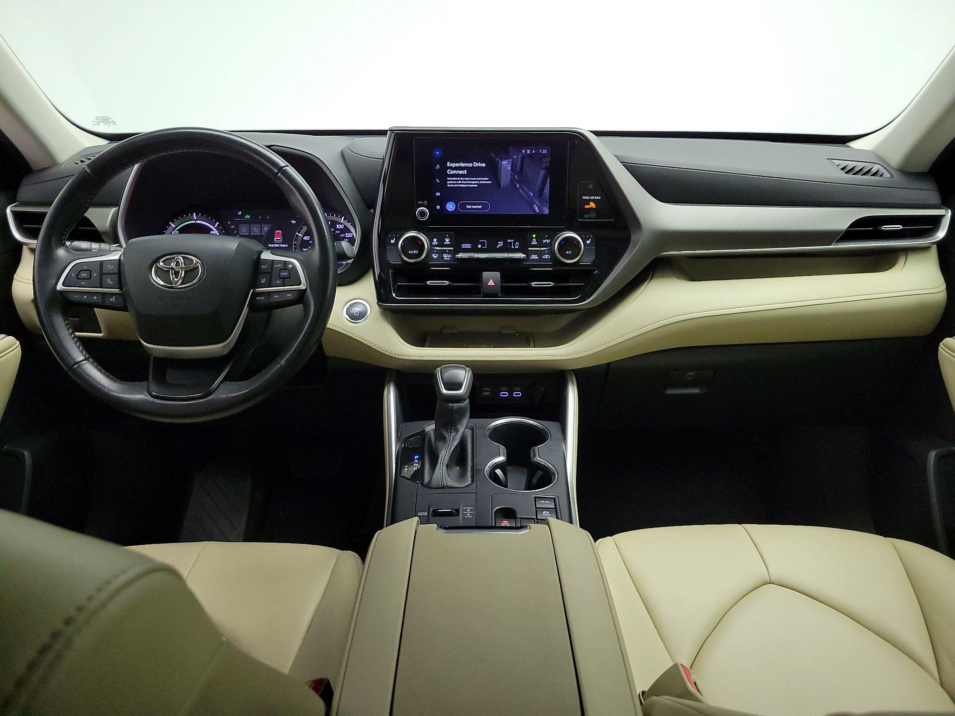 Thumbnail: 2023 Toyota Highlander - 9