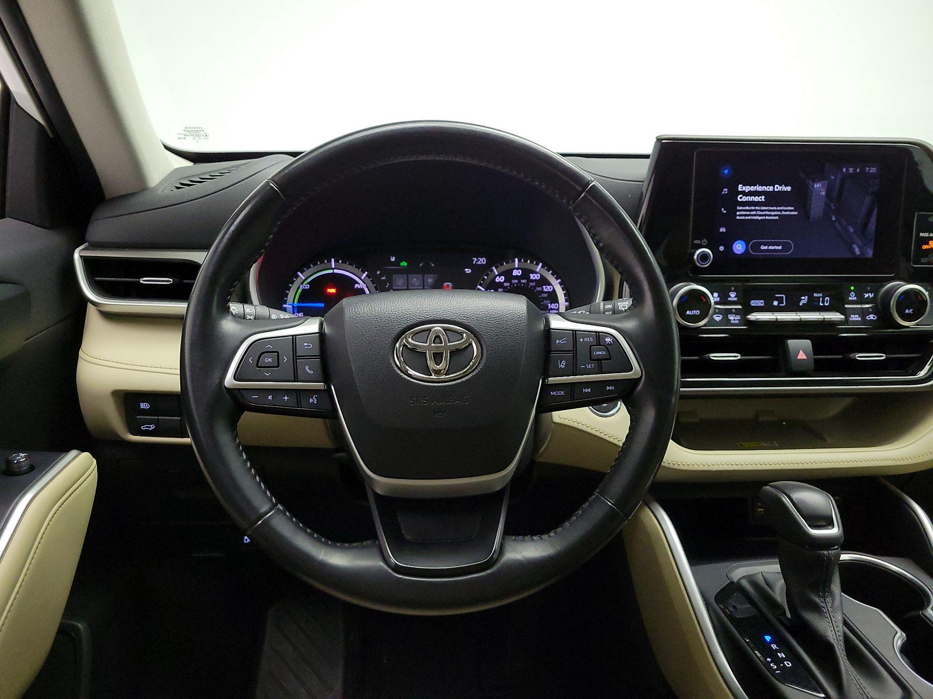 Thumbnail: 2023 Toyota Highlander - 10