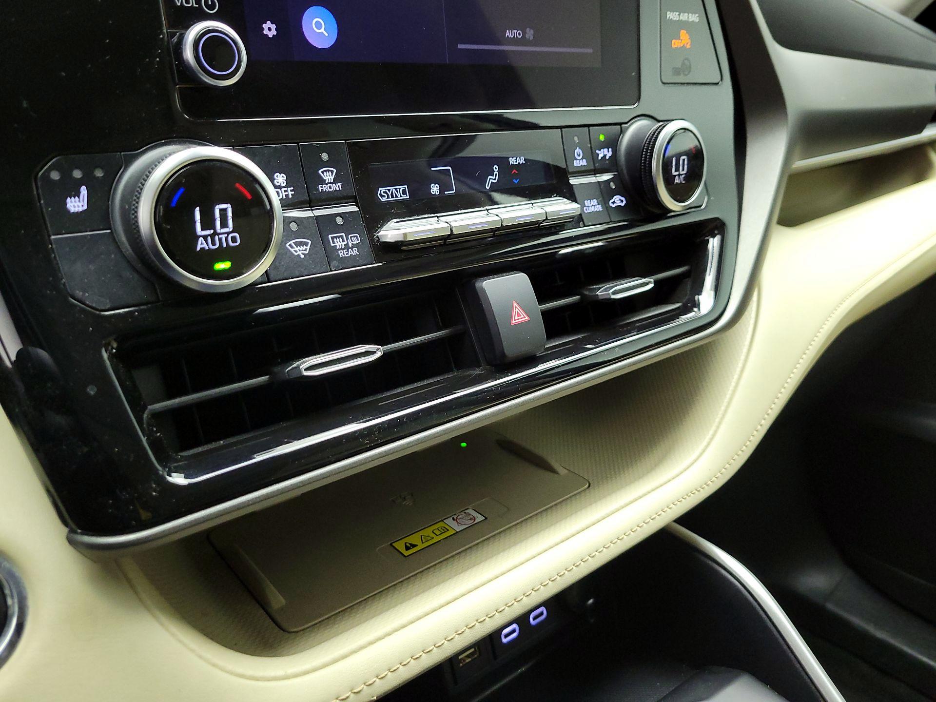 Thumbnail: 2023 Toyota Highlander - 15