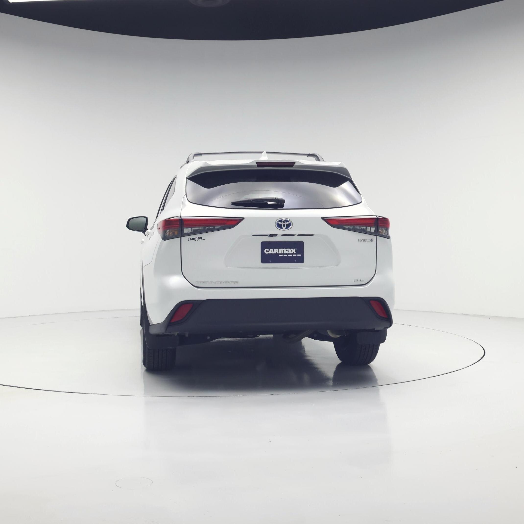 Thumbnail: 2023 Toyota Highlander - 6