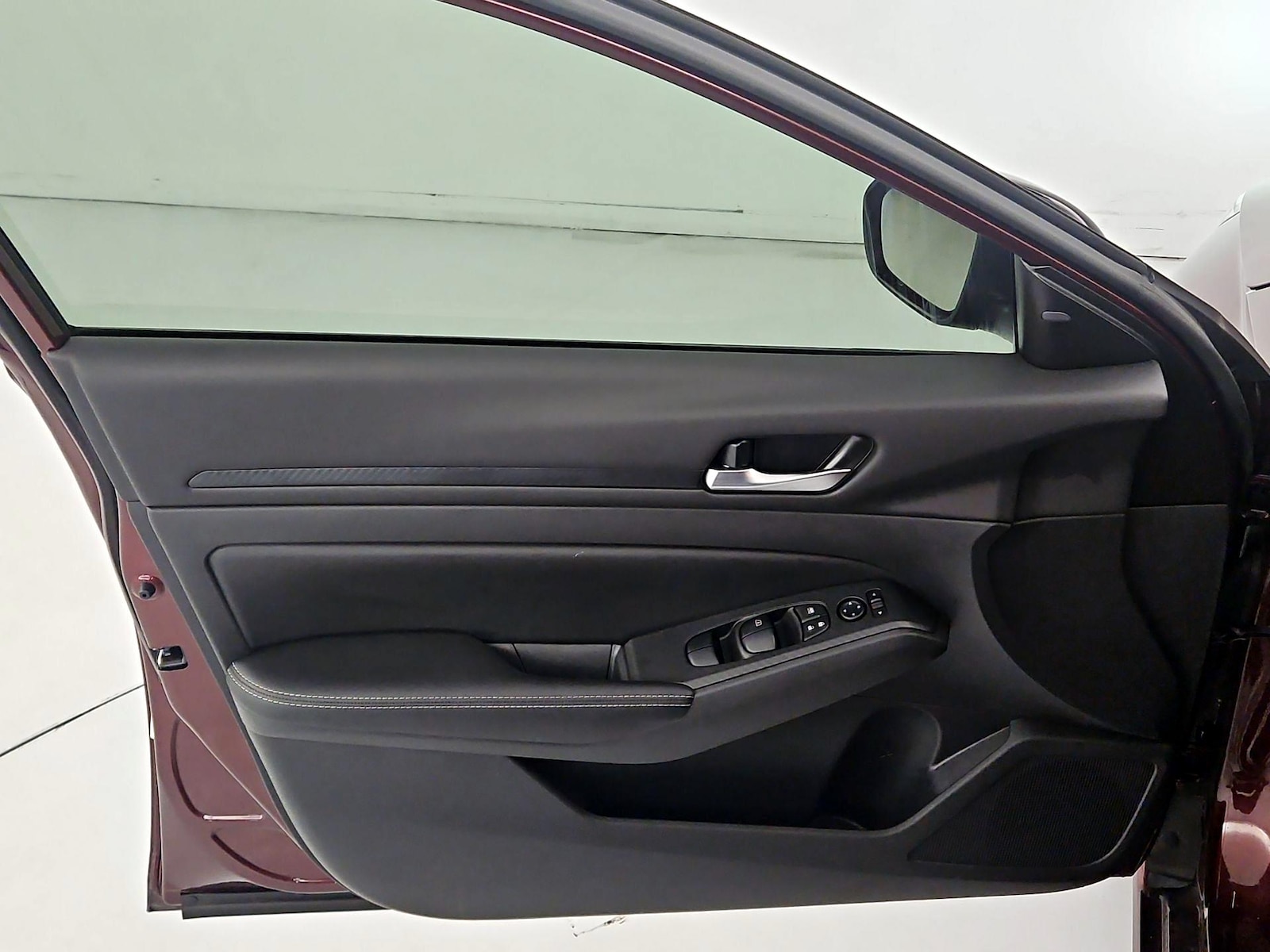 2024 Nissan Altima SV - Photo 13
