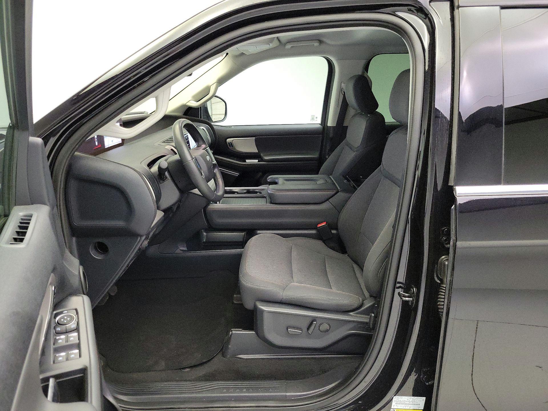 Thumbnail: 2025 Ford Expedition - 11