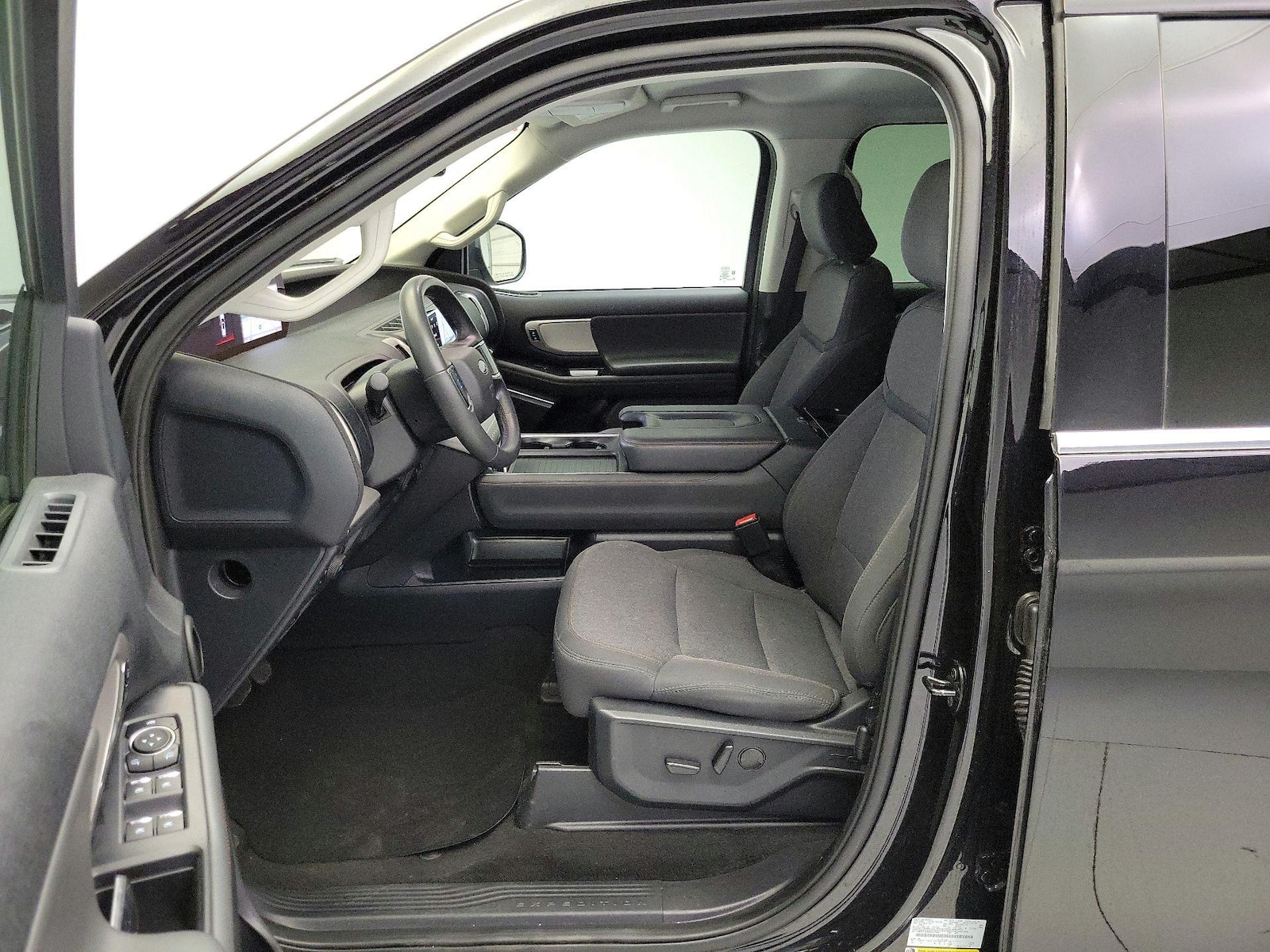 2025 Ford Expedition Active - Photo 12
