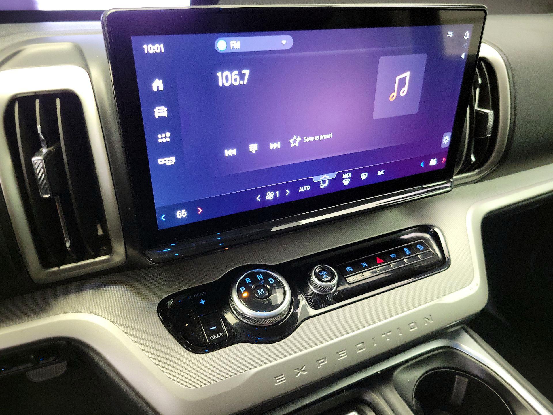 Thumbnail: 2025 Ford Expedition - 16