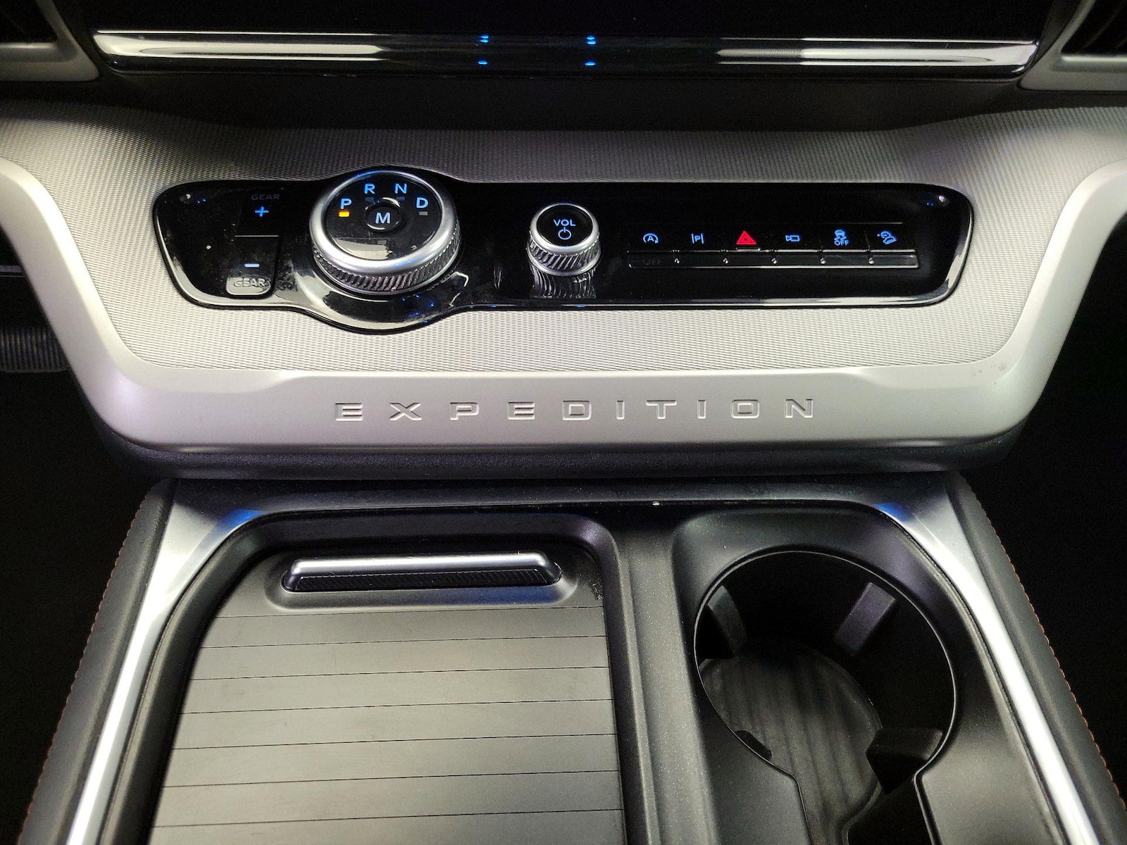 2025 Ford Expedition Active - Photo 19