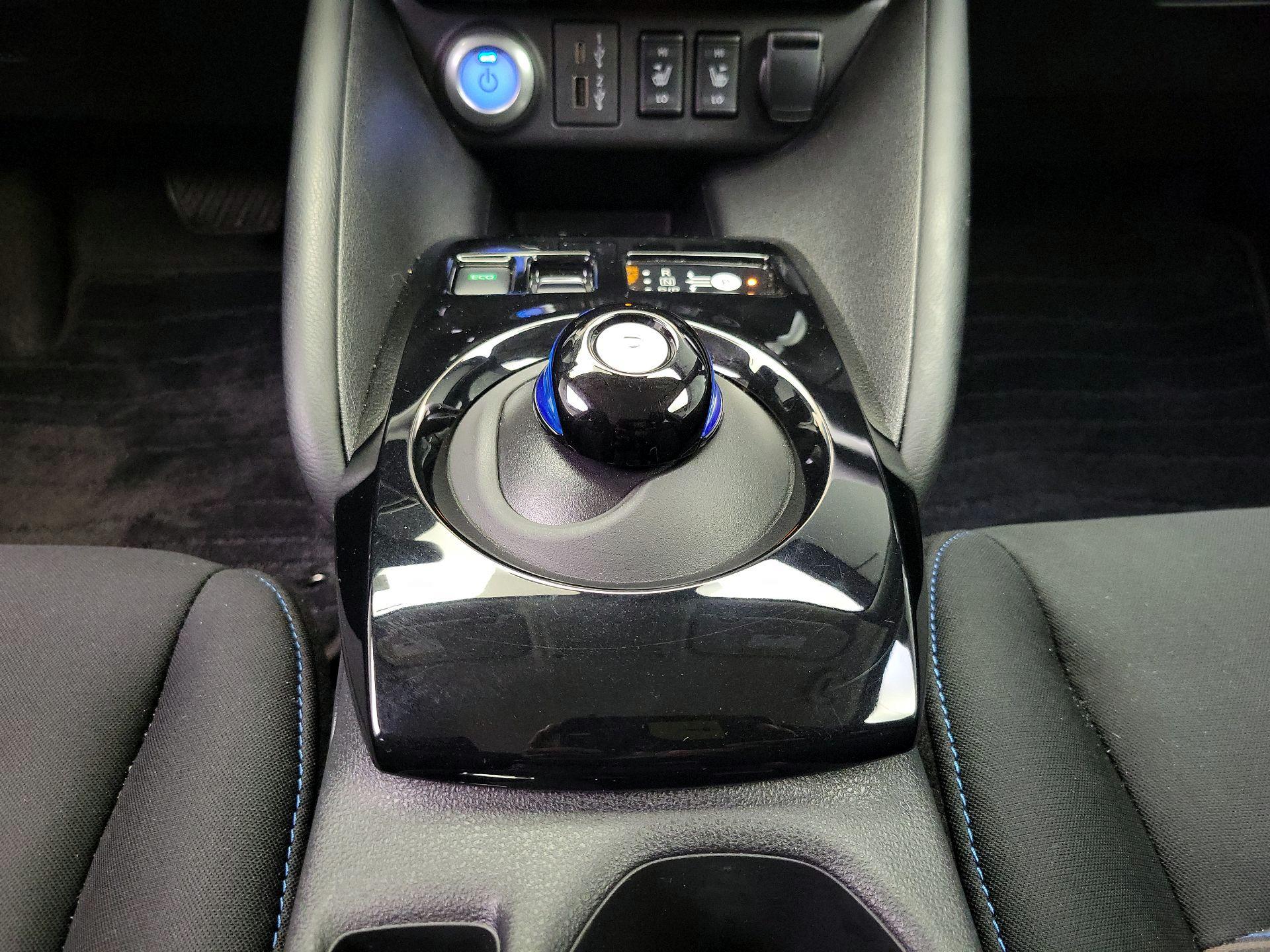 Thumbnail: 2023 Nissan Leaf - 18