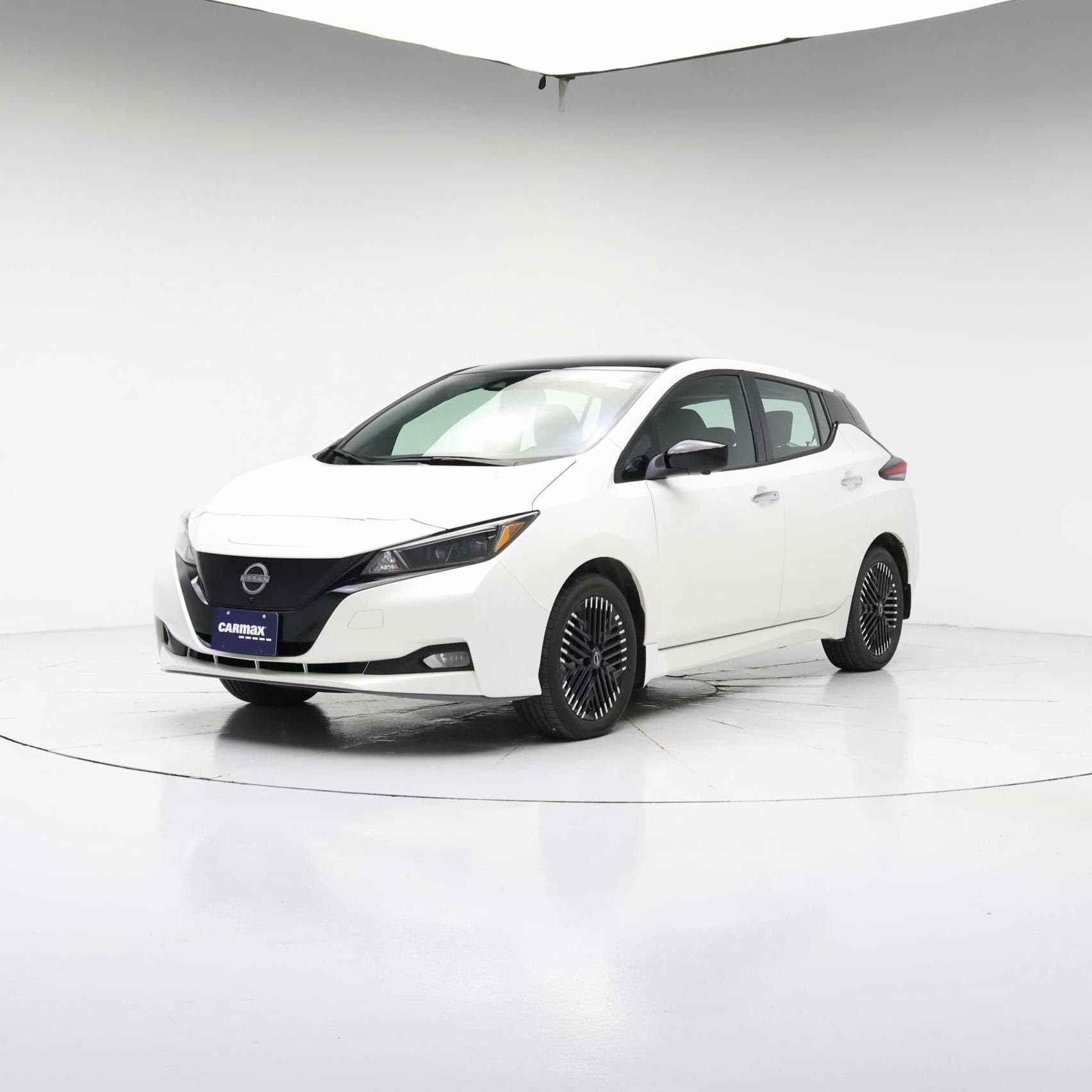 Thumbnail: 2023 Nissan Leaf - 4
