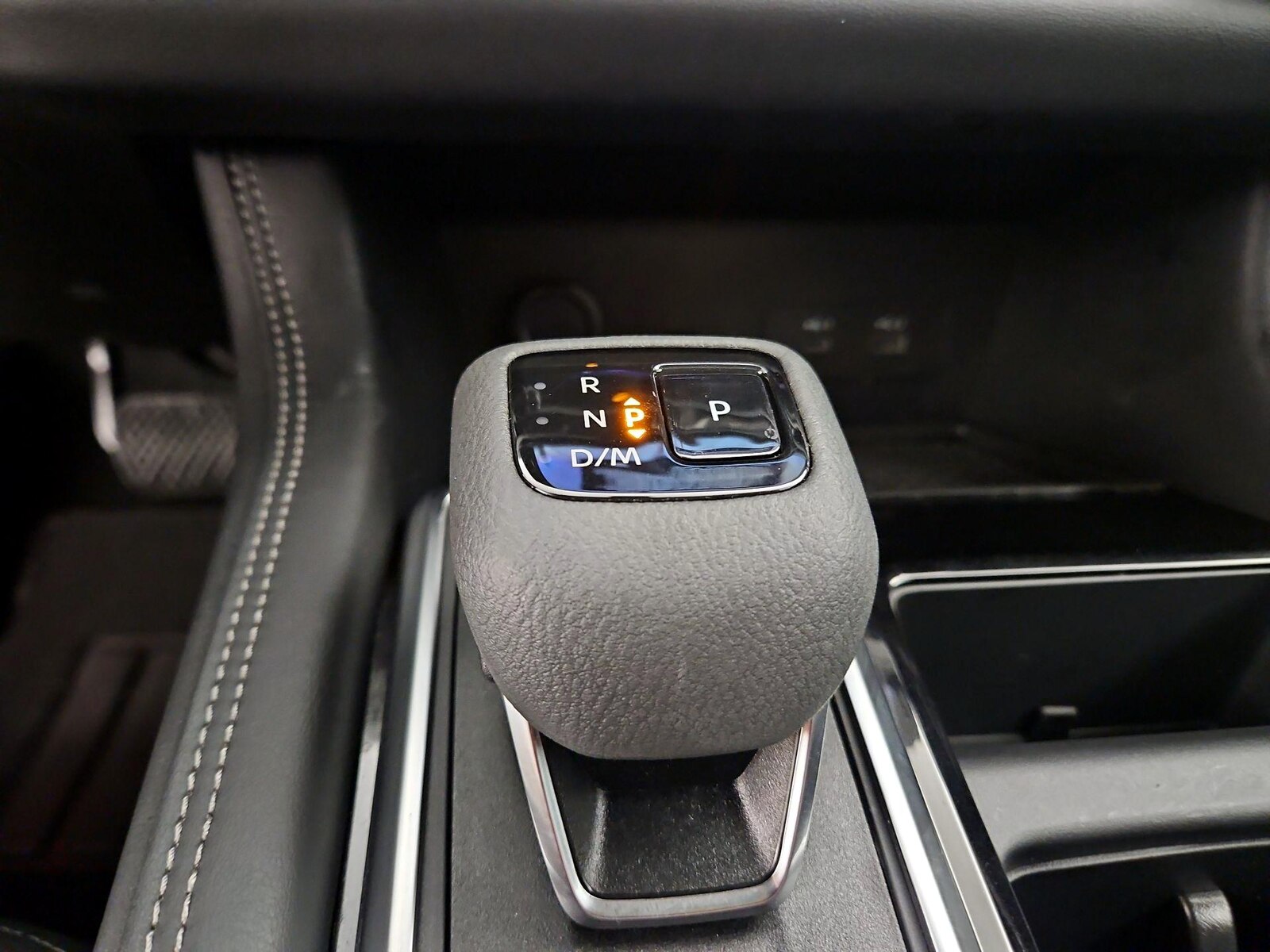 2025 Nissan Pathfinder Platinum - Photo 19