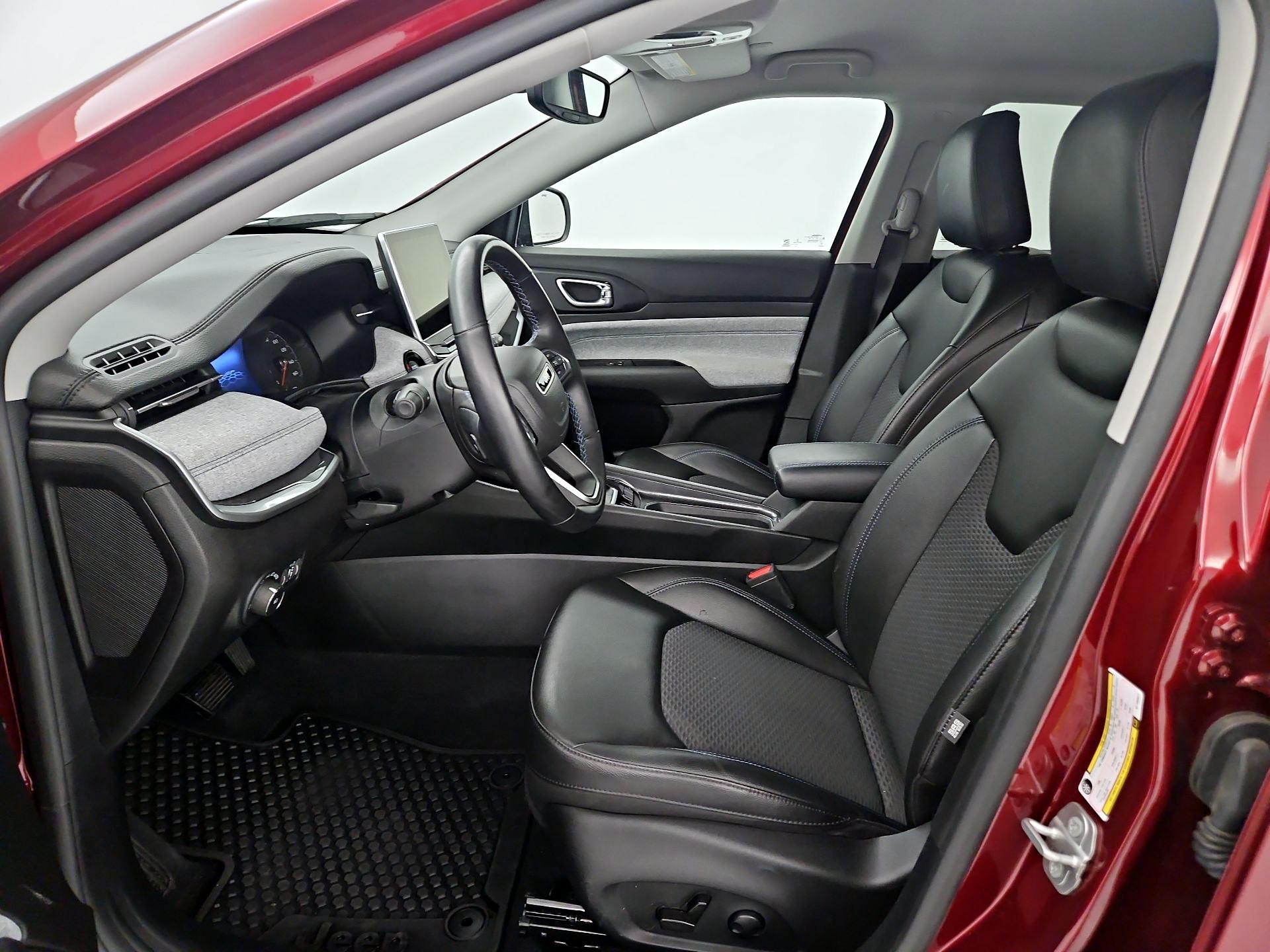 Thumbnail: 2022 Jeep Compass - 11