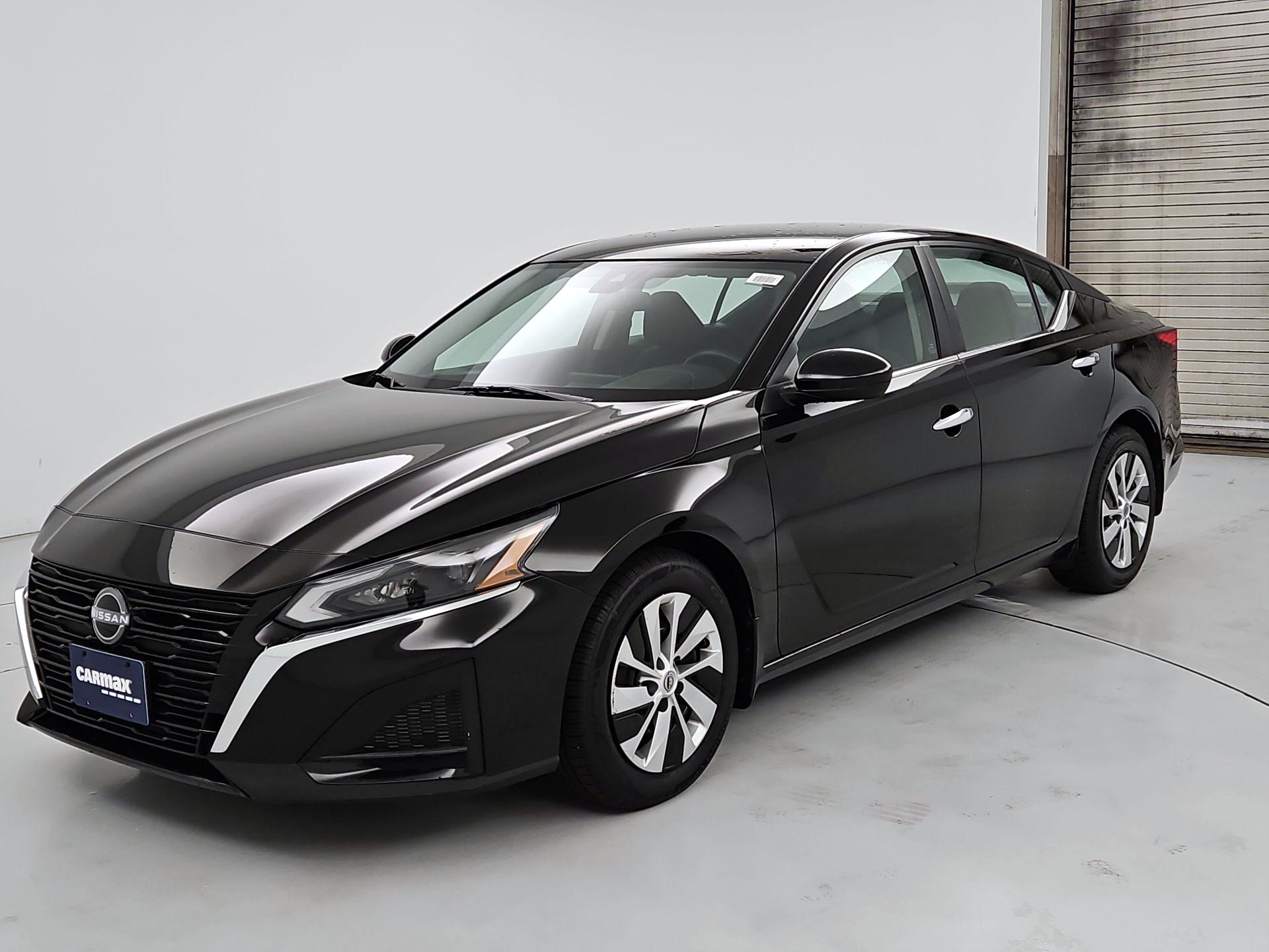 Thumbnail: 2023 Nissan Altima - 3