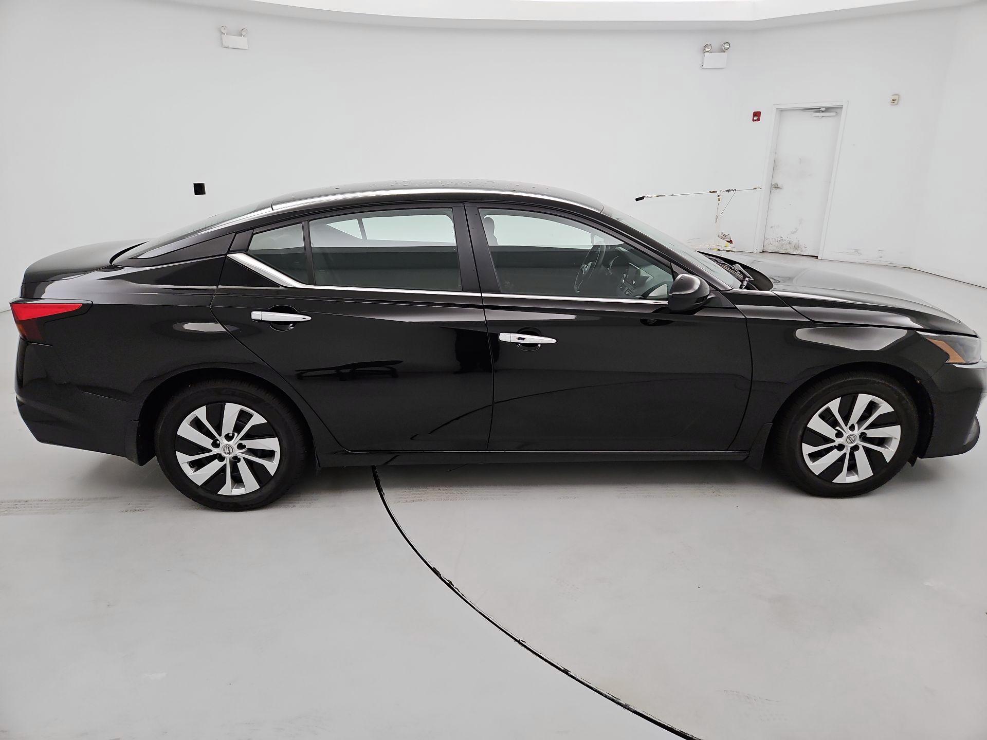 Thumbnail: 2023 Nissan Altima - 4