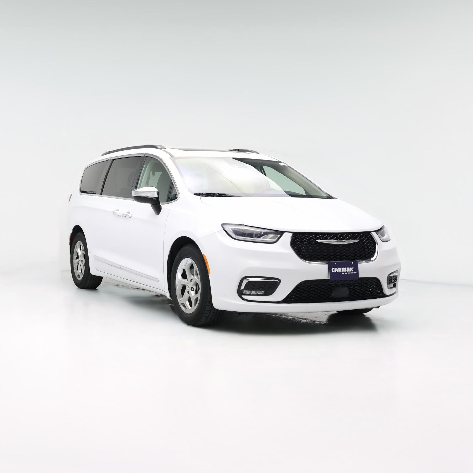 Thumbnail: 2023 Chrysler Pacifica - 1