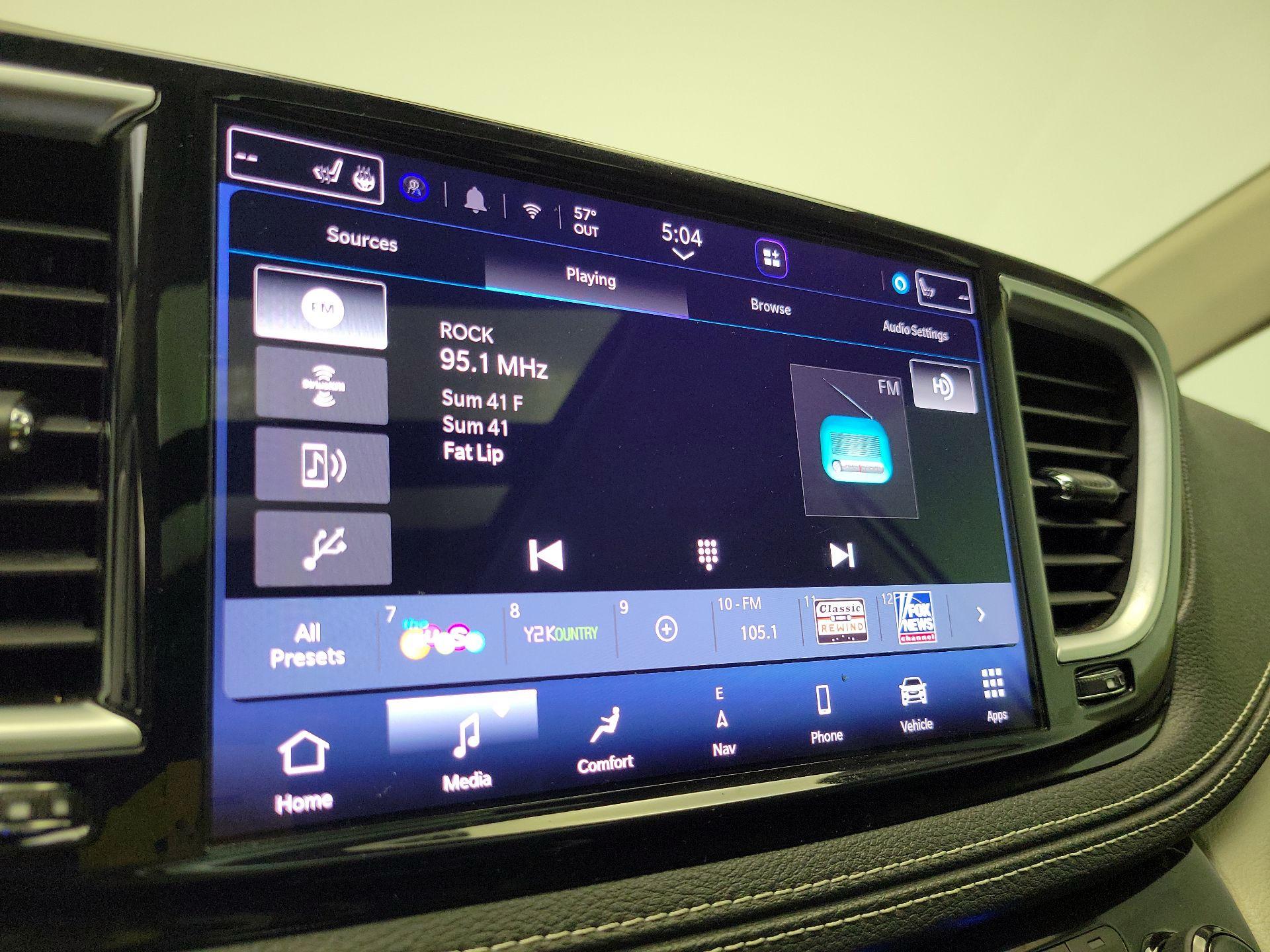 Thumbnail: 2023 Chrysler Pacifica - 16