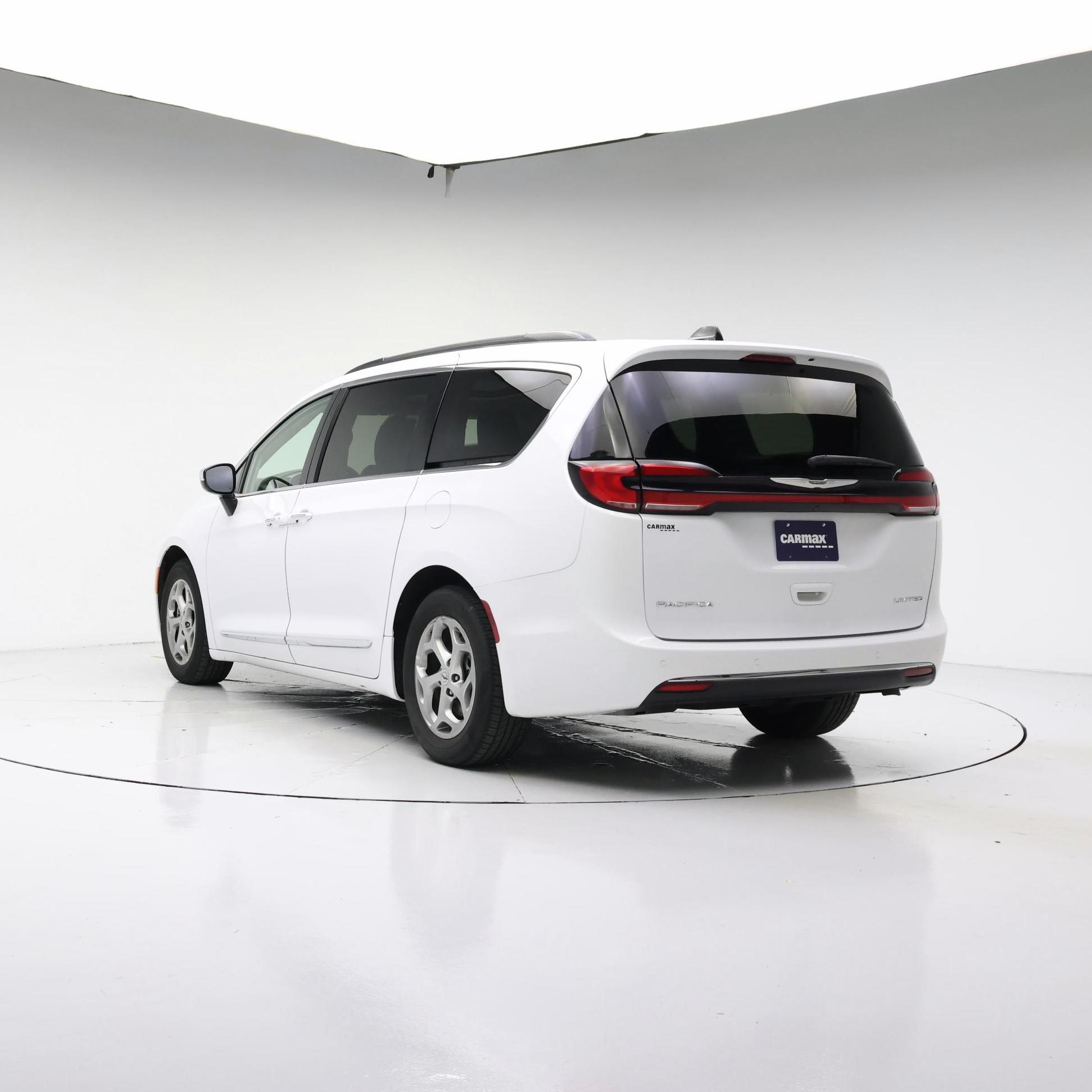 Thumbnail: 2023 Chrysler Pacifica - 2