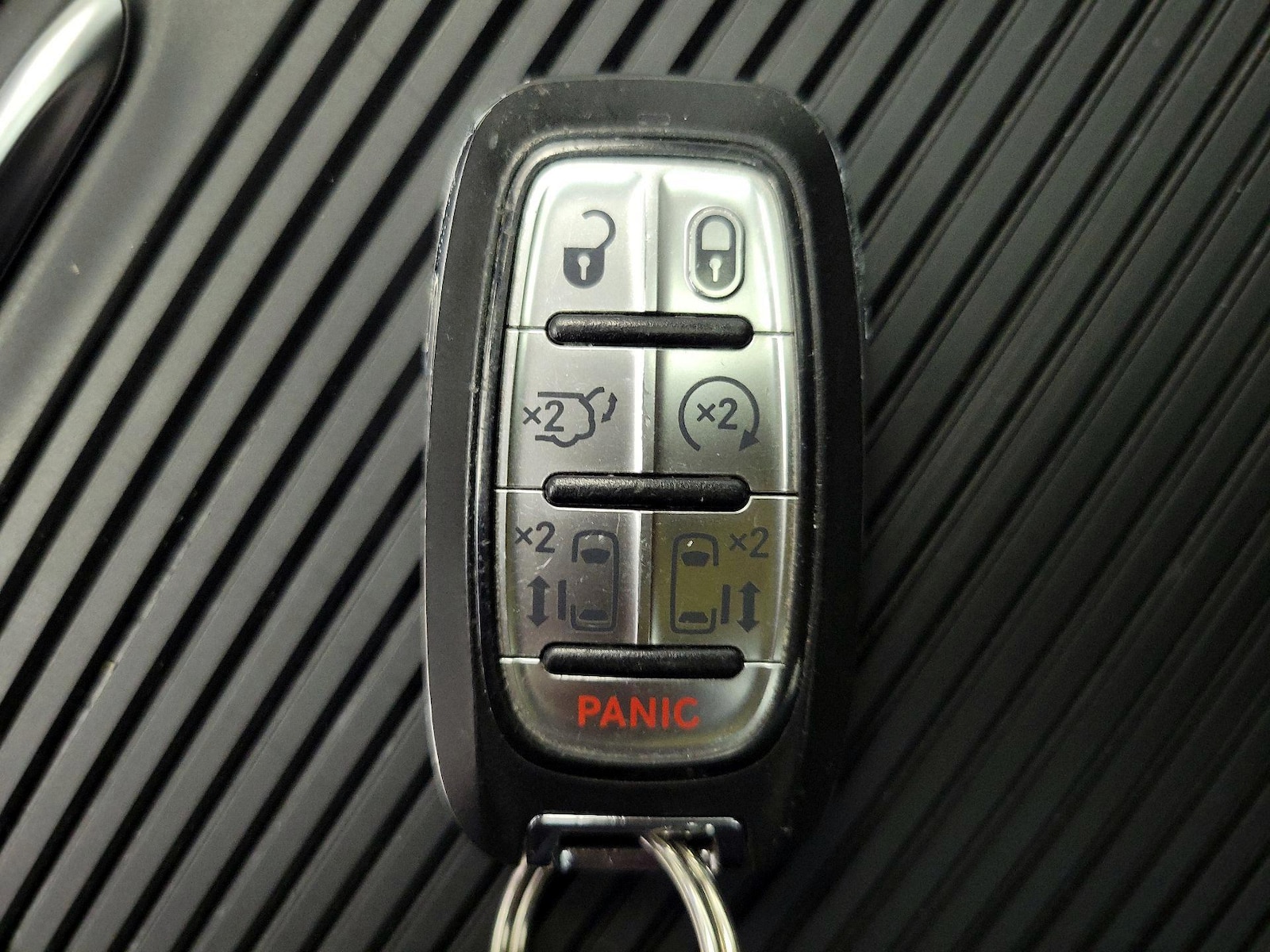 2023 Chrysler Pacifica Limited - Photo 26
