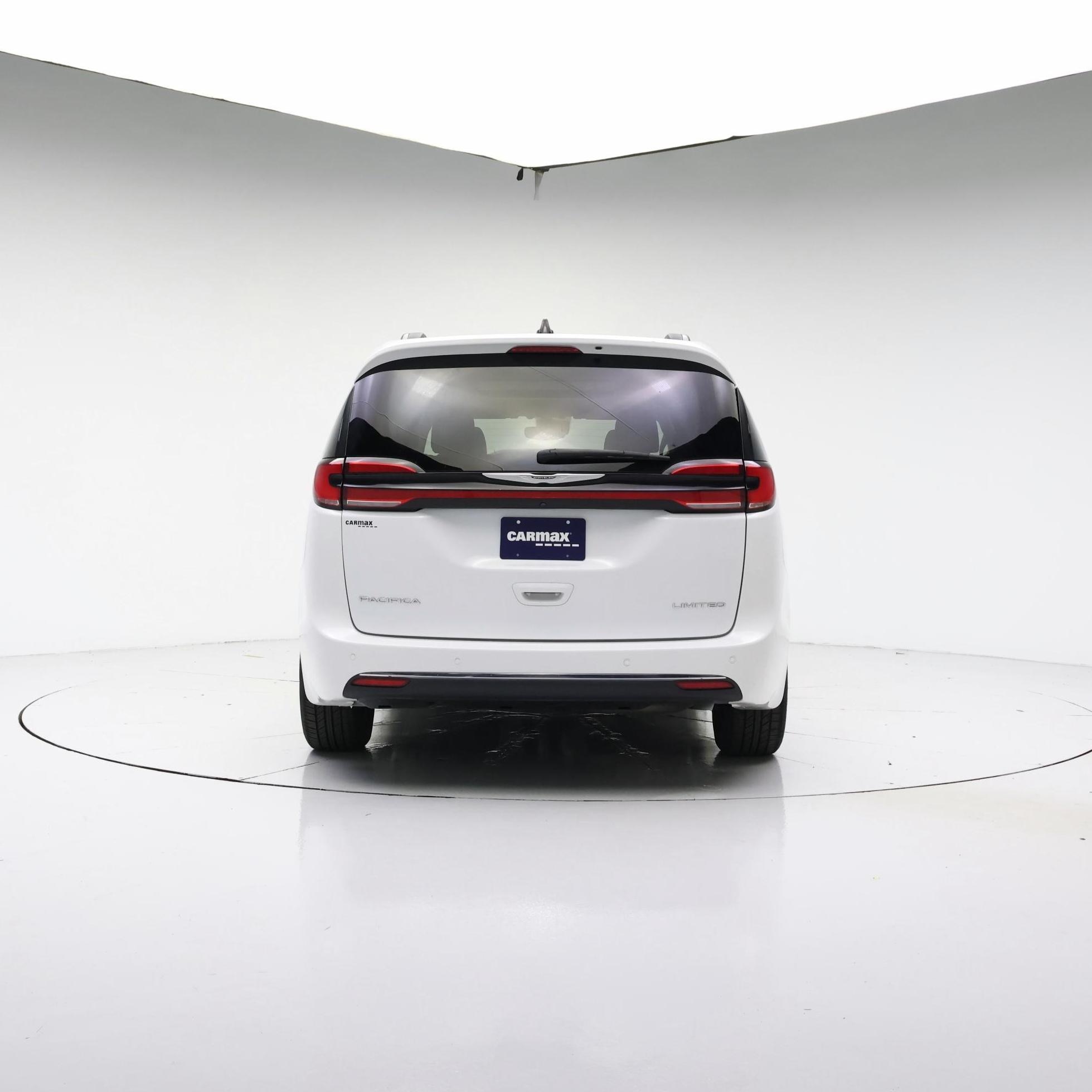 Thumbnail: 2023 Chrysler Pacifica - 6