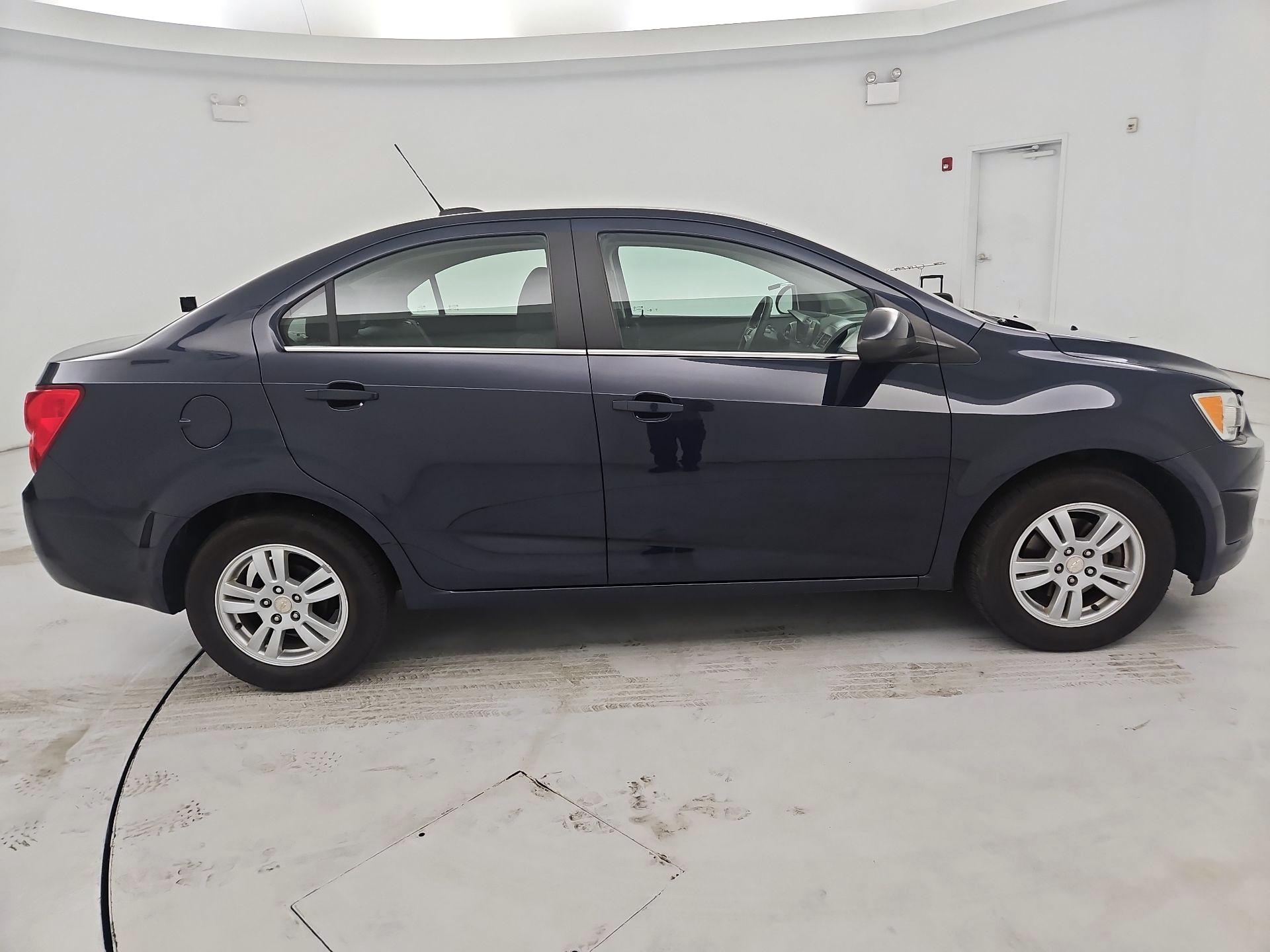 Thumbnail: 2016 Chevrolet Sonic - 4
