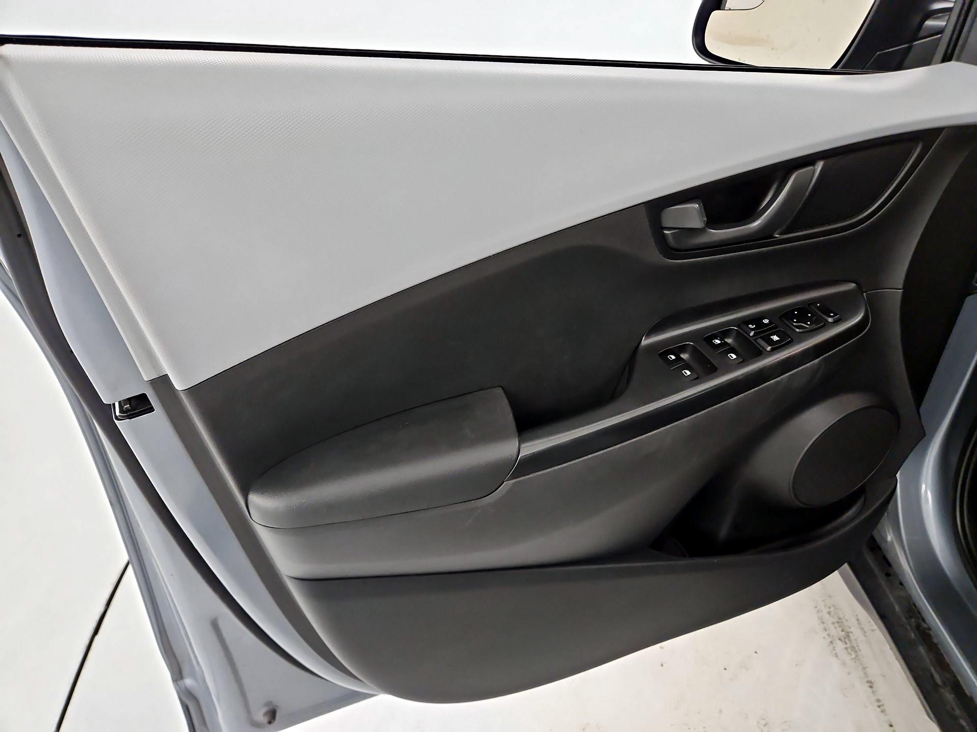 Thumbnail: 2021 Hyundai Kona - 10
