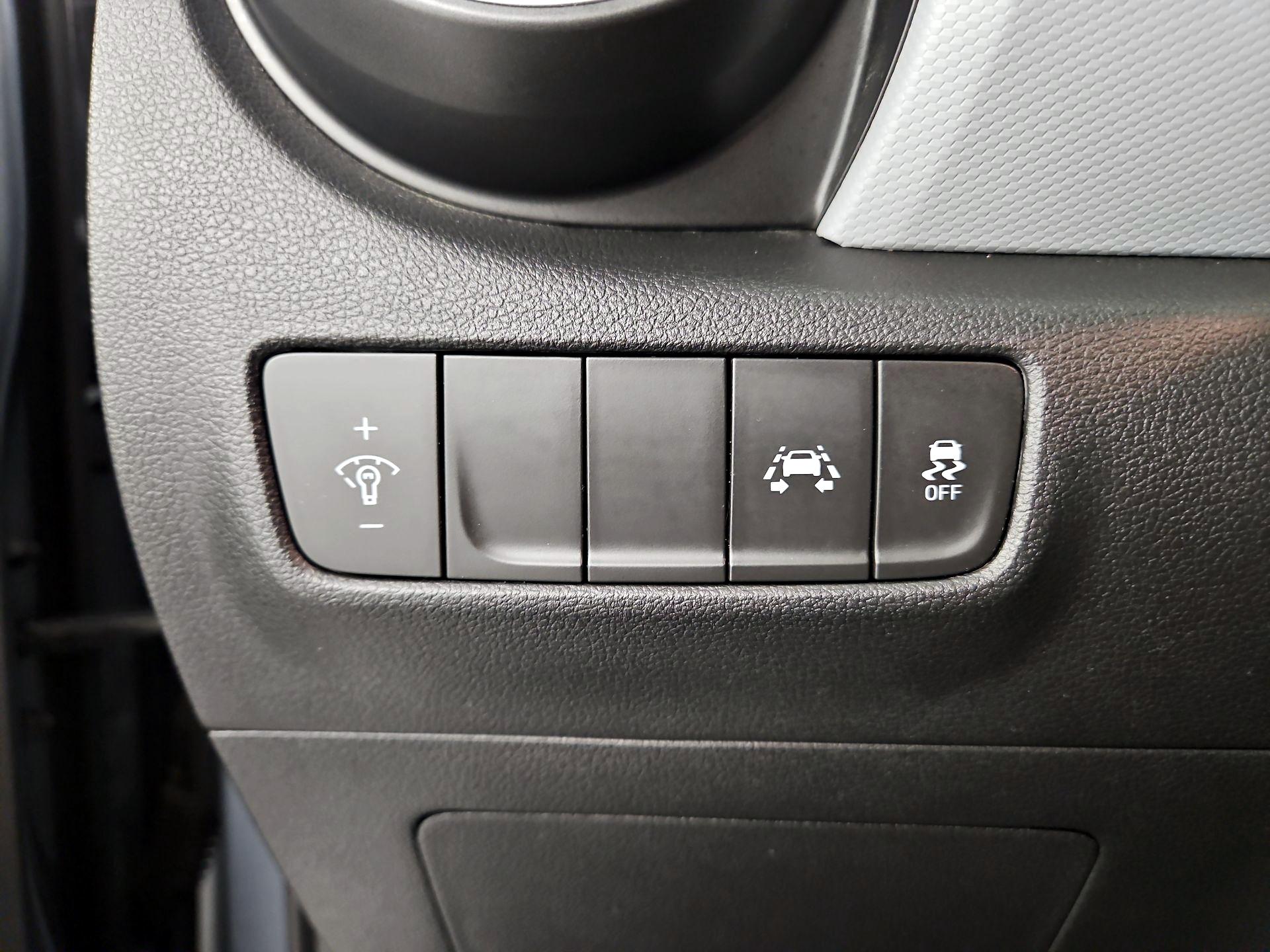 Thumbnail: 2021 Hyundai Kona - 11