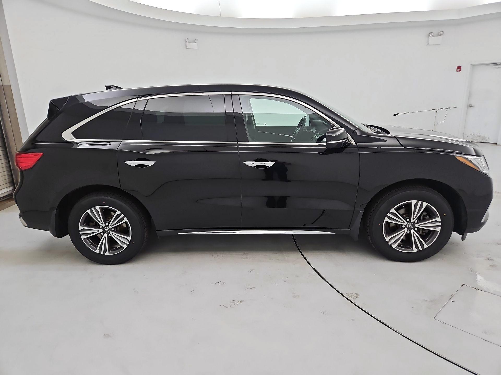 Thumbnail: 2018 Acura MDX - 4