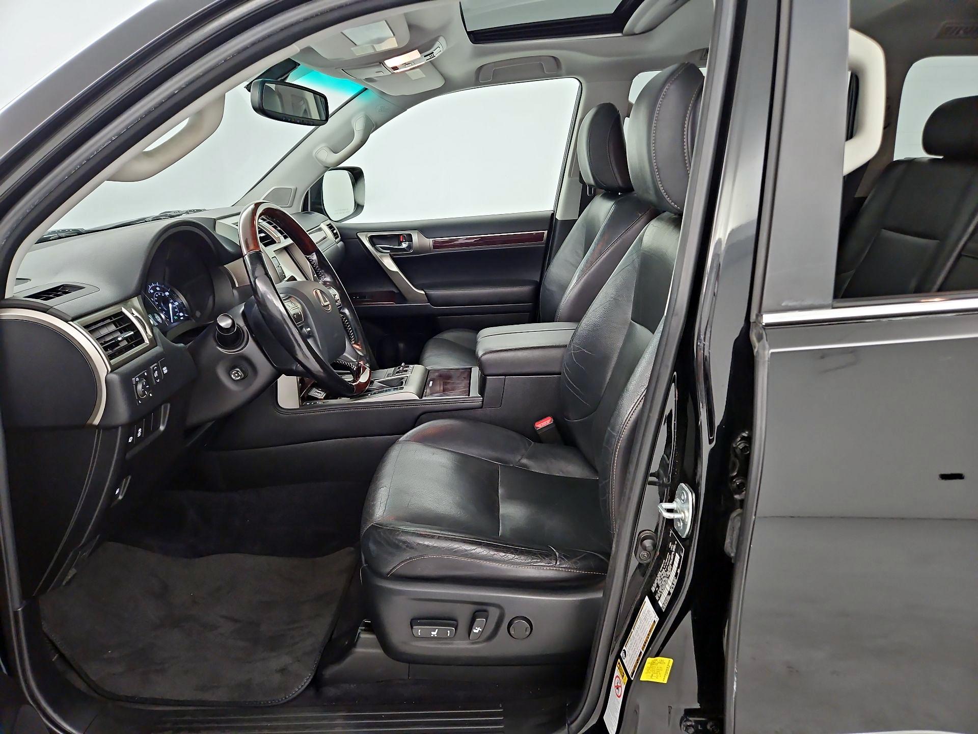 Thumbnail: 2017 Lexus GX - 9