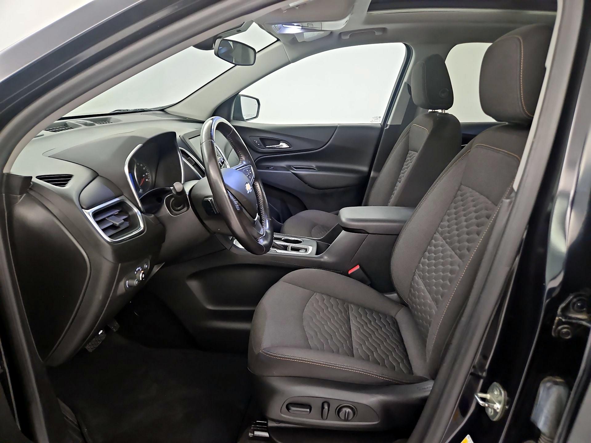 Thumbnail: 2020 Chevrolet Equinox - 9